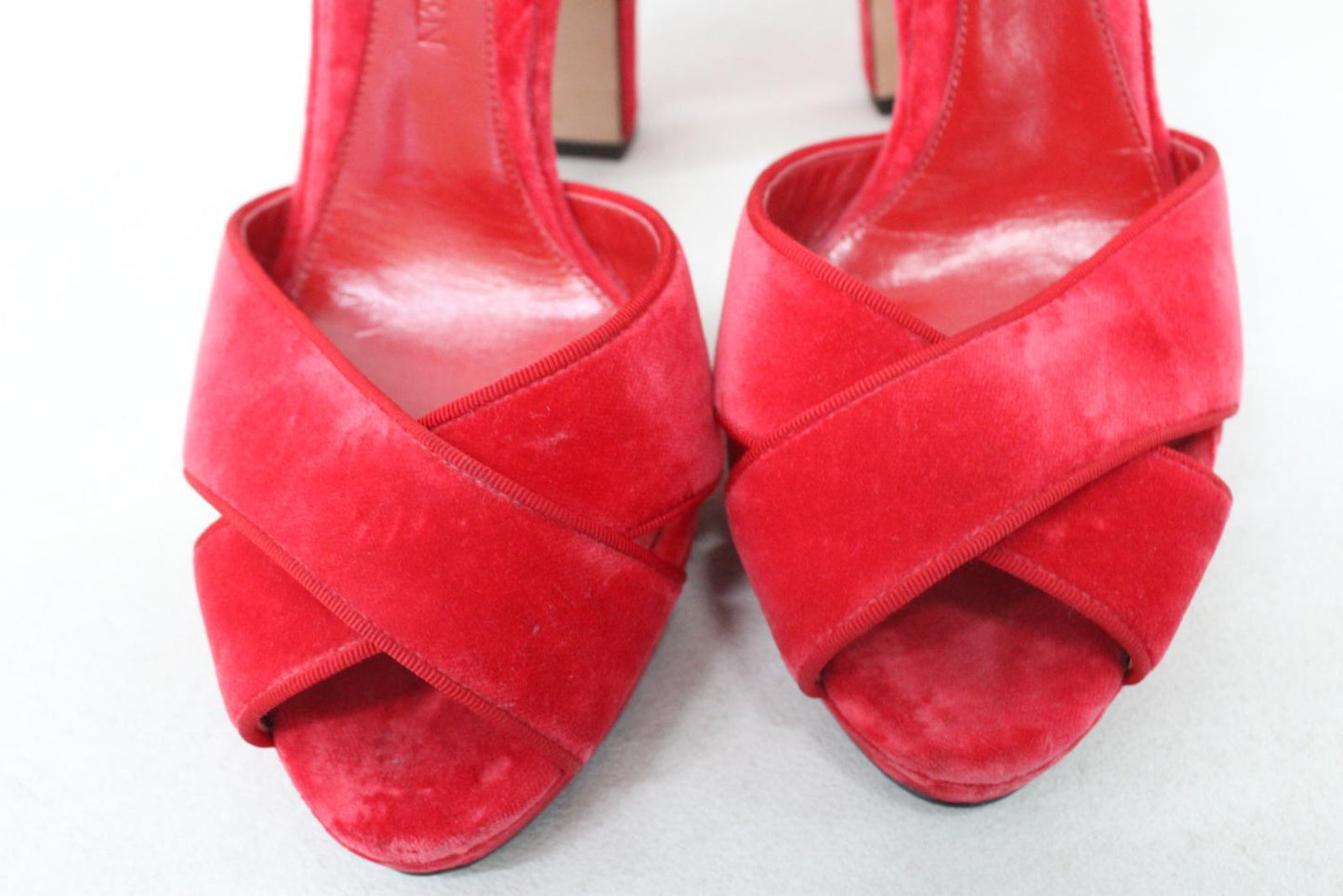 ALEXANDER MCQUEEN Ladies Red Velvet Ankle Strap Heeled Sandals EU40 UK7 NEW