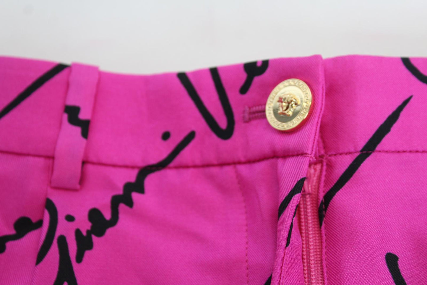 VERSACE Ladies Pink Black Silk Zip Fly All Over Logo Print Shorts IT38 UK6 NEW