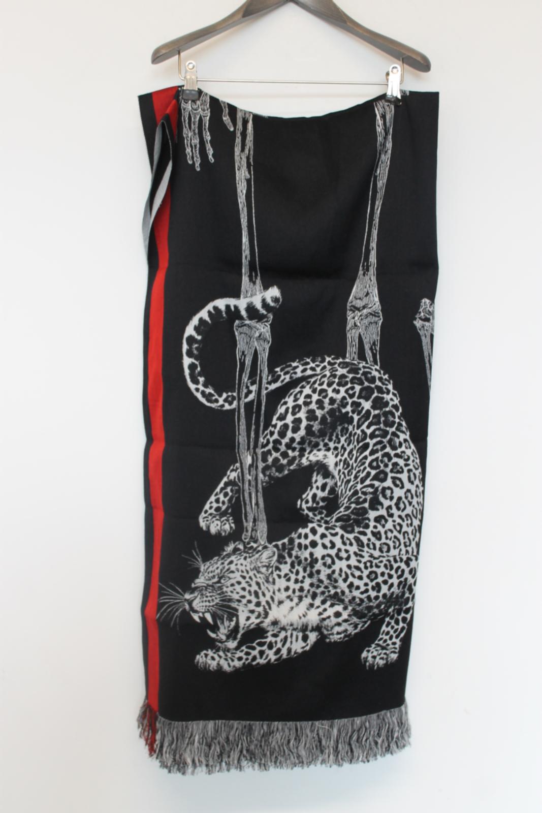 ALEXANDER MCQUEEN Ladies Black Beating Heart Skeleton Rectangular Scarf O/S NEW