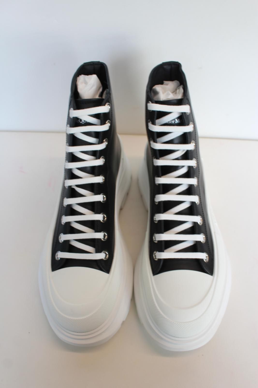 ALEXANDER MCQUEEN Men's Black White Tread Slick Leather Boots EU43 UK9 NEW