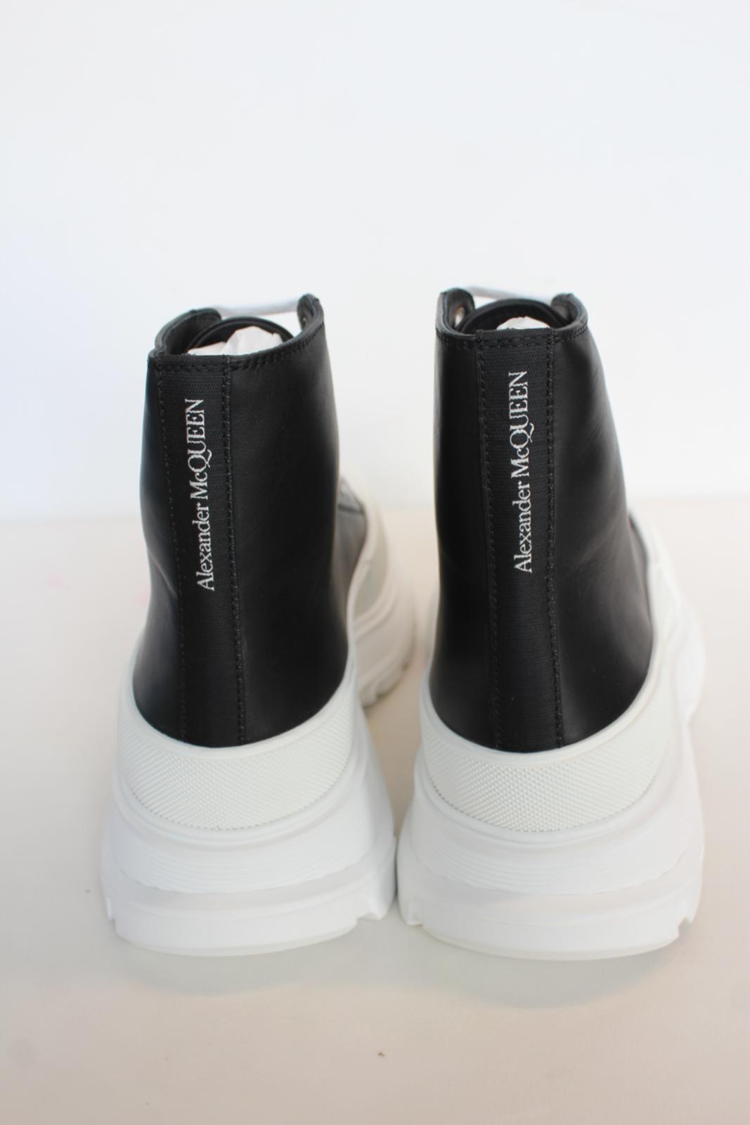 ALEXANDER MCQUEEN Men's Black White Tread Slick Leather Boots EU43 UK9 NEW