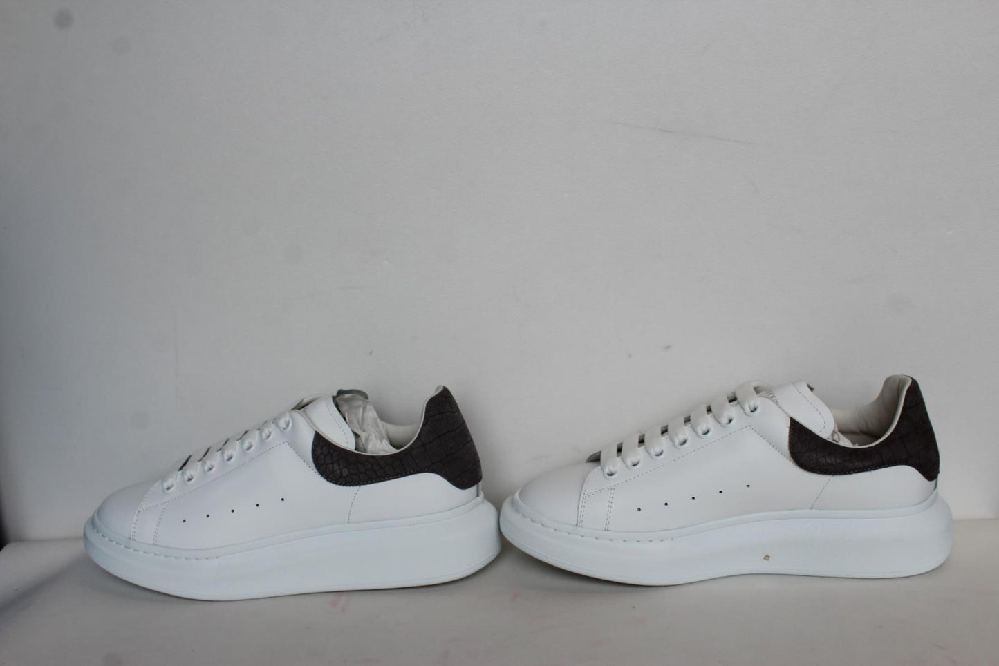 ALEXANDER MCQUEEN Men's White/Lead Crocodile Oversized Leather Trainers UK8 NEW