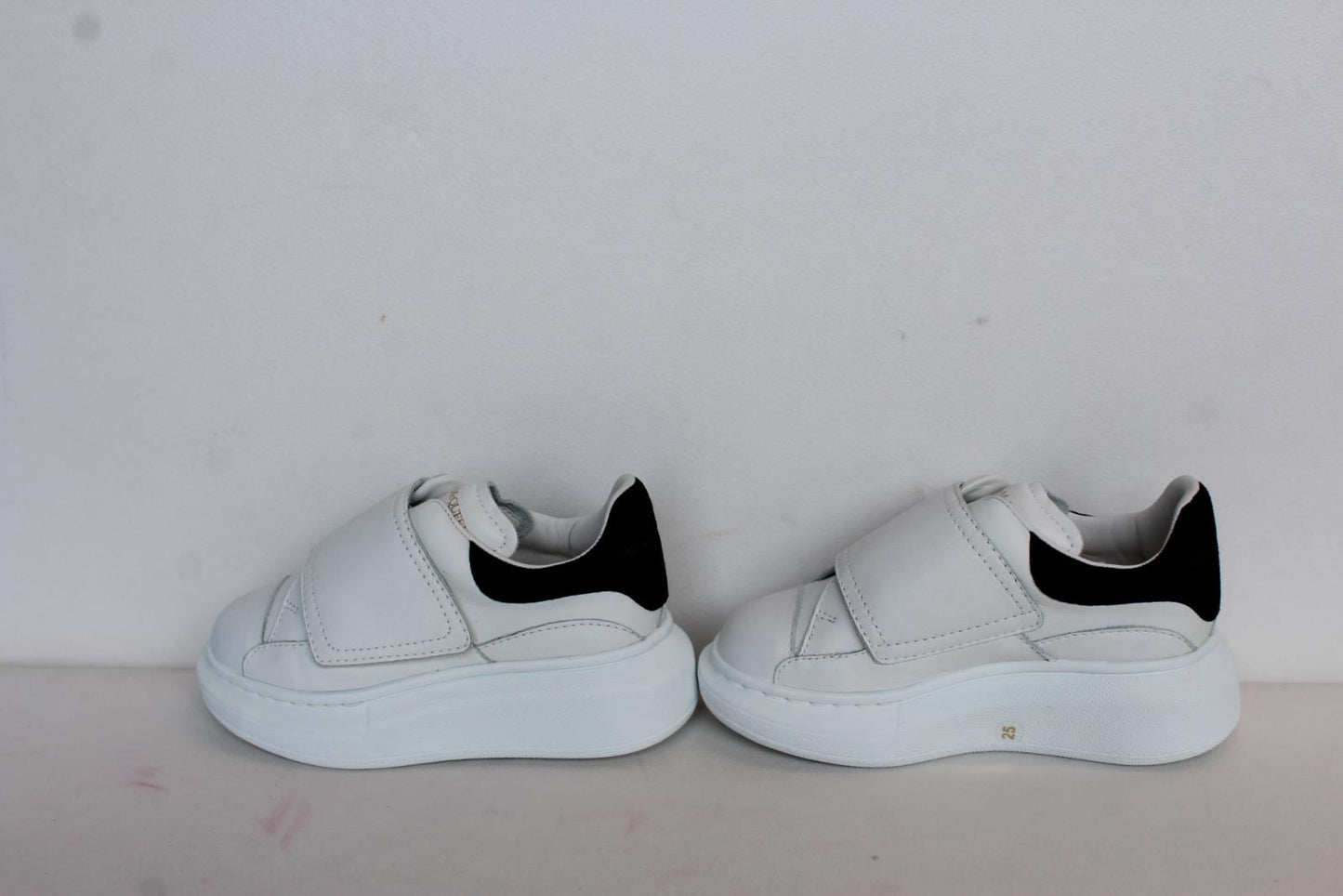 ALEXANDER MCQUEEN Kids' White Black Leather Touch Strap Trainers EU25 UK8 NEW