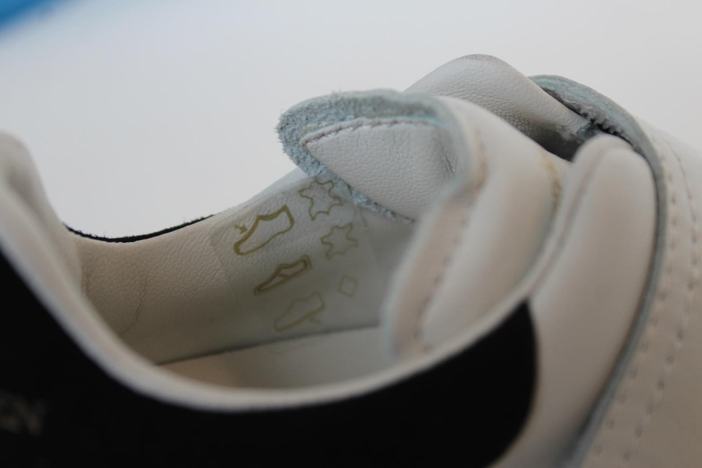 ALEXANDER MCQUEEN Kids' White Black Leather Touch Strap Trainers EU25 UK8 NEW