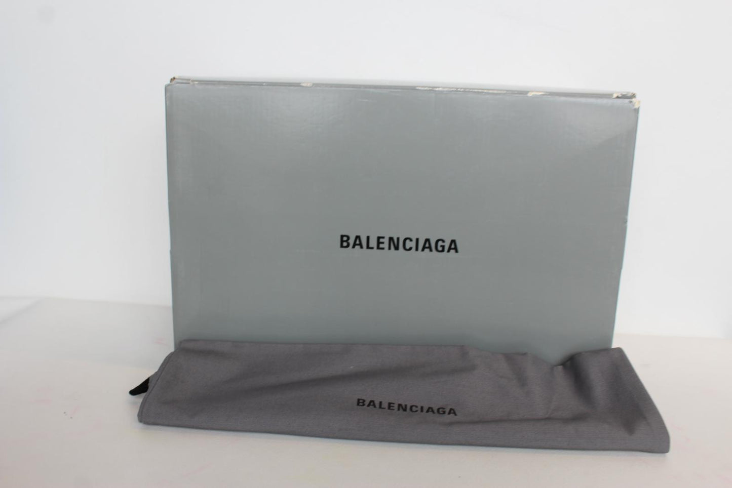 BALENCIAGA Men's Black Quilted White Logo Low Top Trainers Sneakers EU43 UK9 NEW