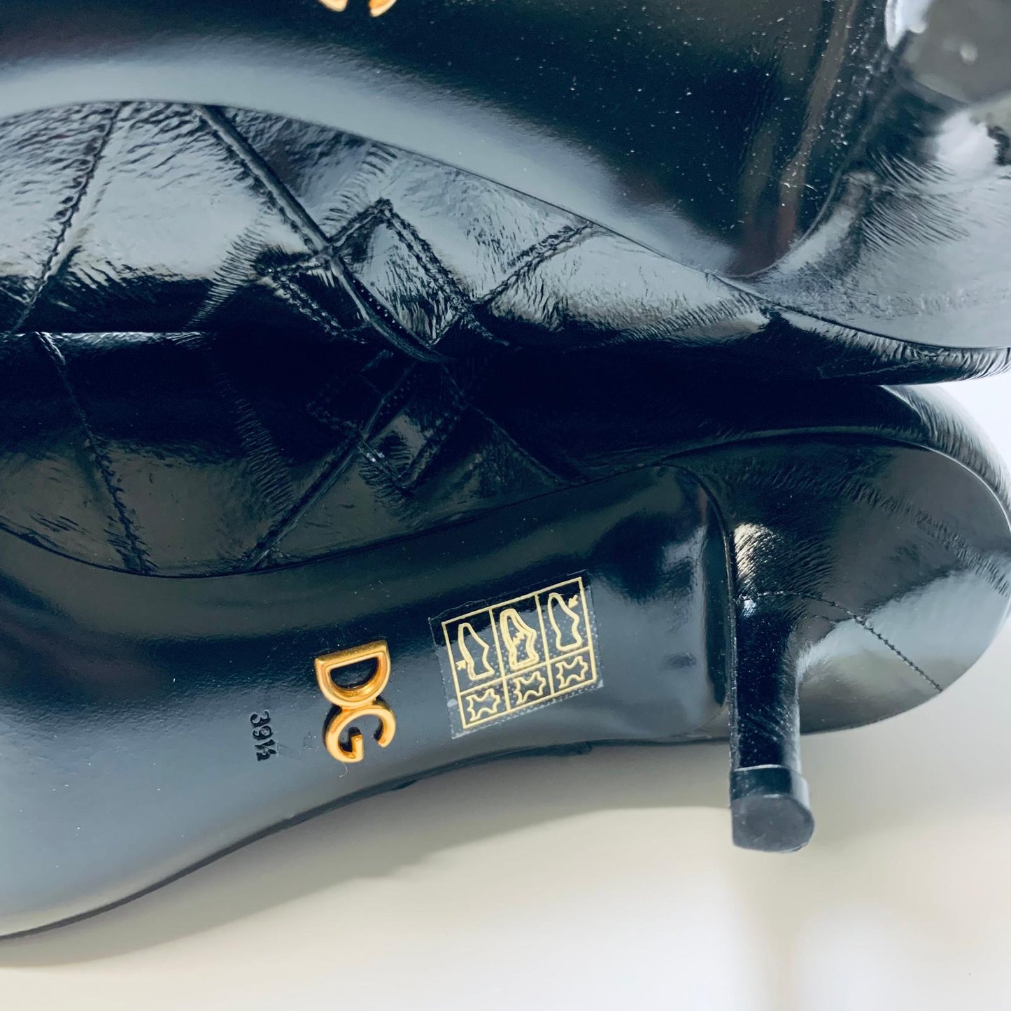 DOLCE & GABBANA Black Slip On Pointed Toe Bootie Heels Size UK 6.5 NEW