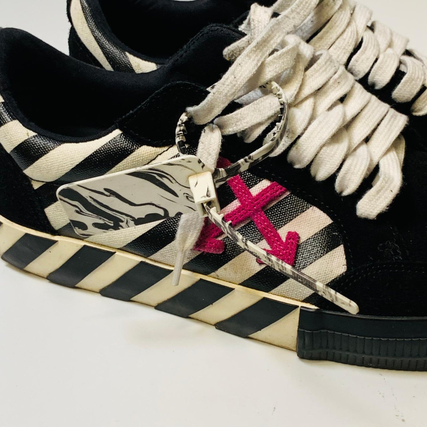 OFF-WHITE White Ladies Low Vulcan Side Stripe Sneaker Trainer UK 8.5 NEW