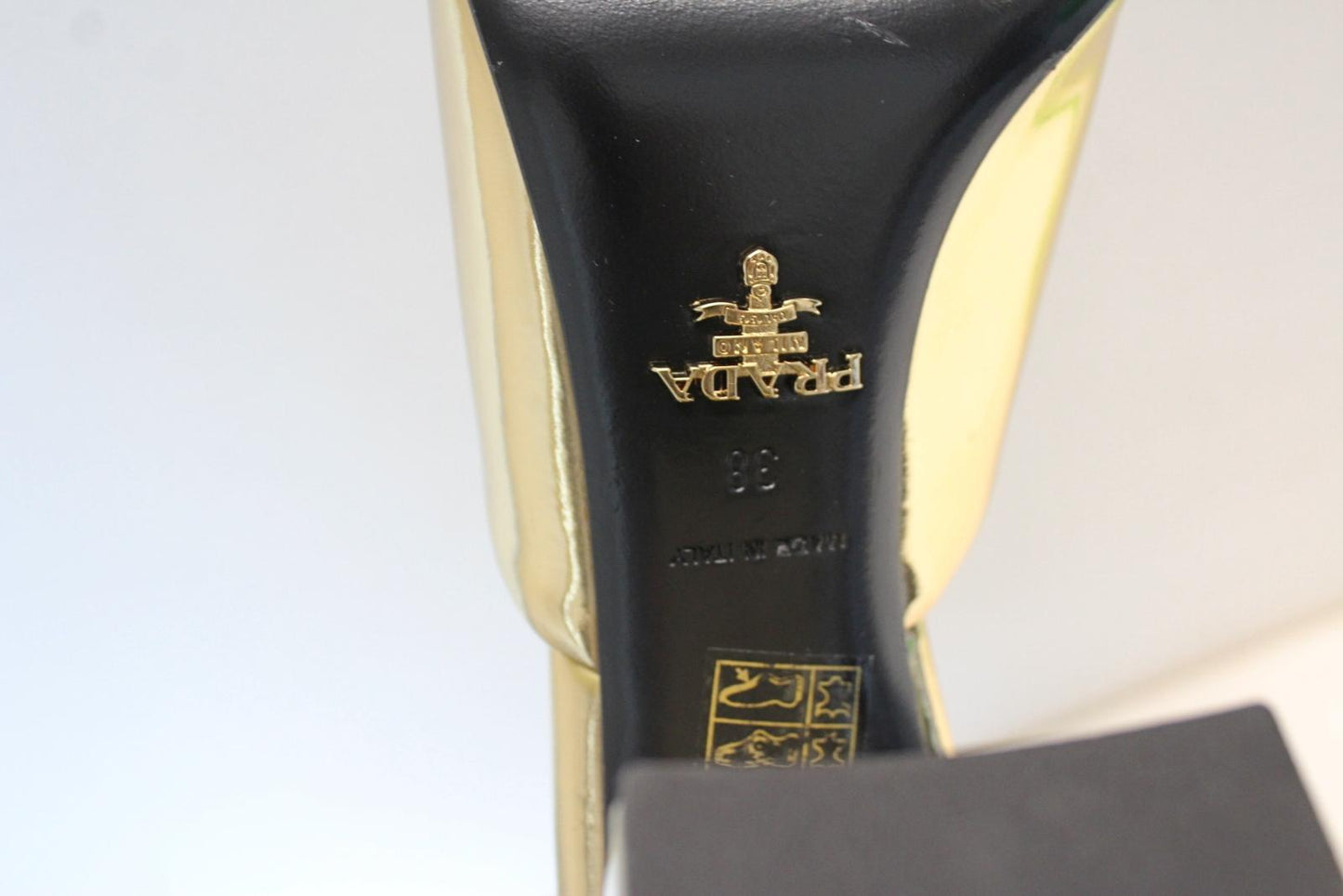 PRADA Ladies Metallic Gold Leather 85mm Block Heels Mules Shoes EU38 UK5 NEW