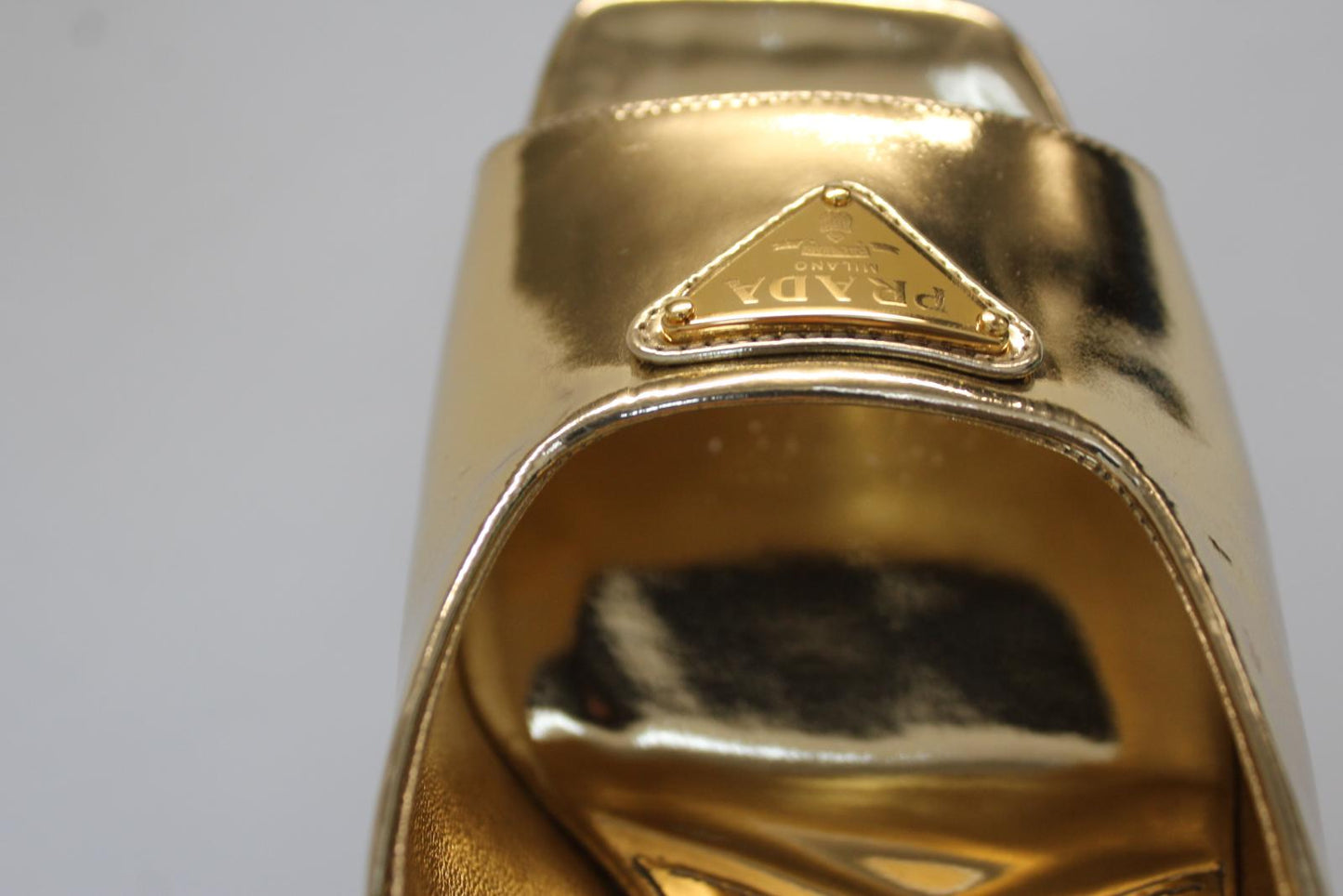 PRADA Ladies Metallic Gold Leather 85mm Block Heels Mules Shoes EU38 UK5 NEW