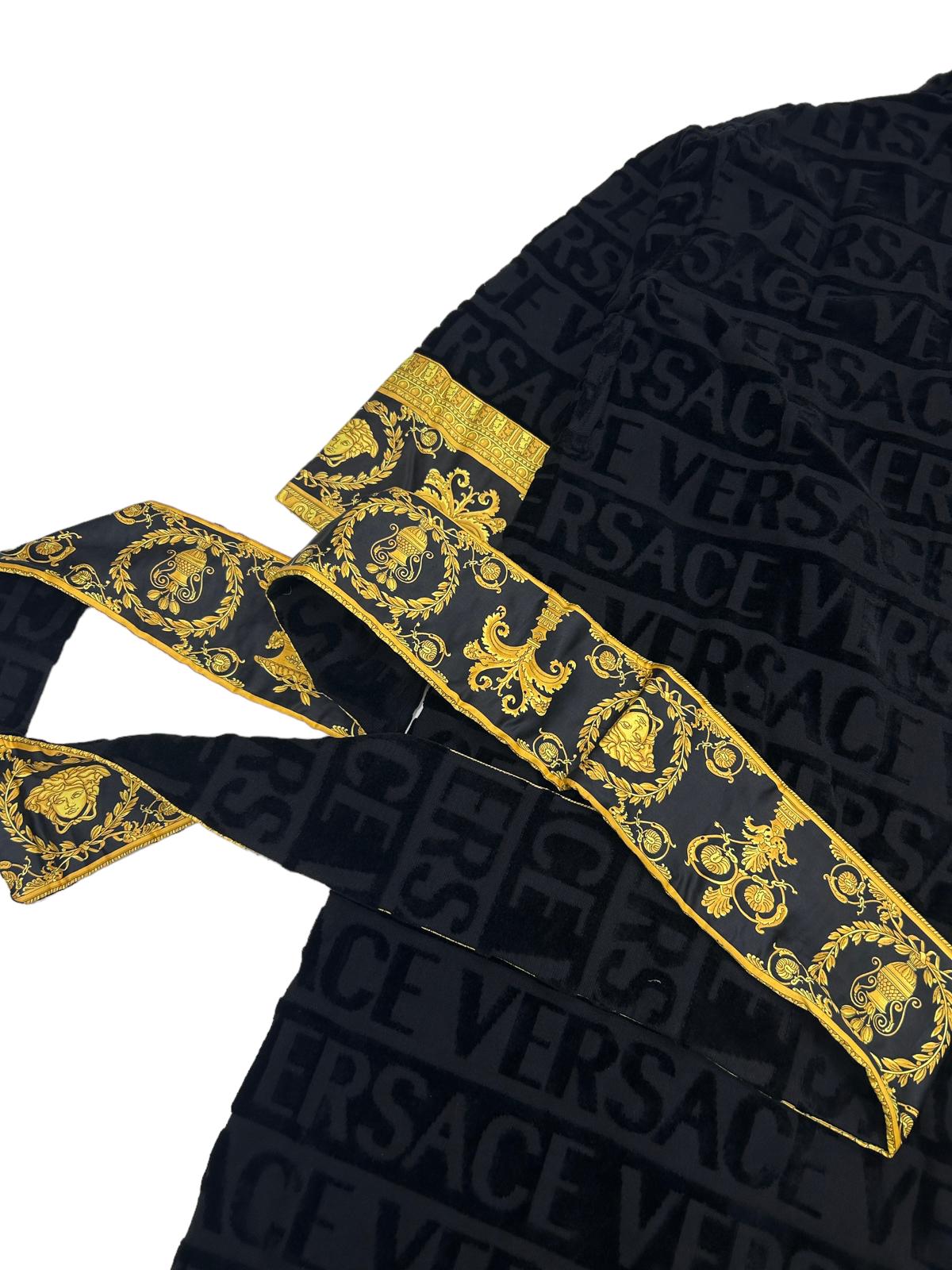 VERSACE UNISEX I LOVE BAROQUE SOFT BATHROBE - BLK - MED - NEW DAMAGED BOX