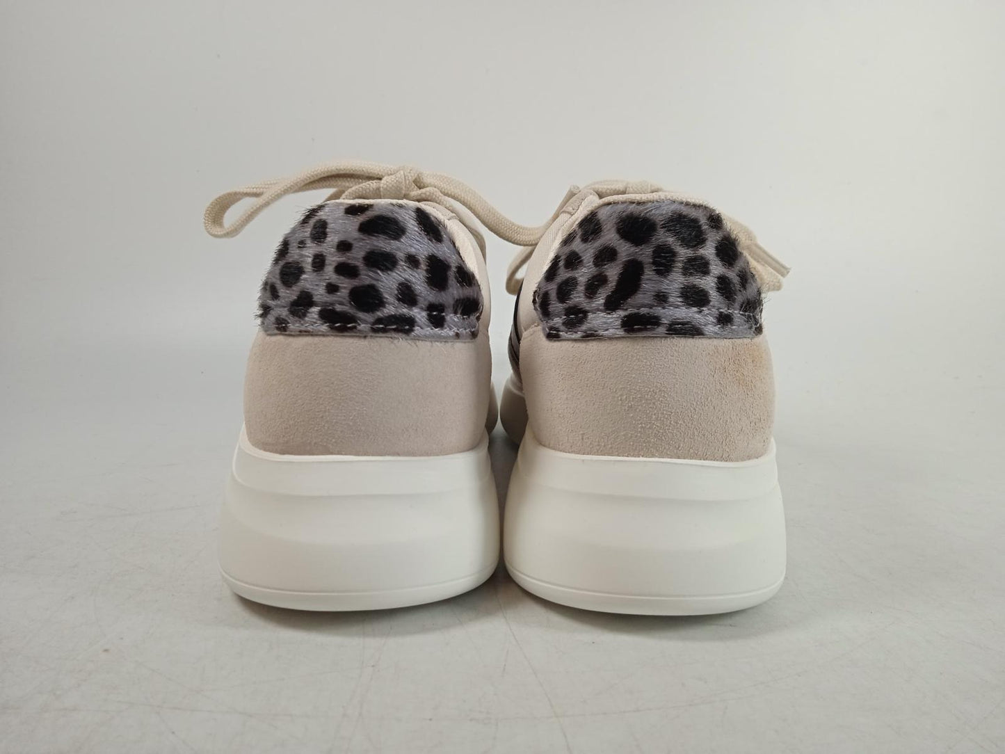AXEL ARIGATO Ladies Beige & Black Low-Top Genesis Trainers UK2.5 RRP170 NEW