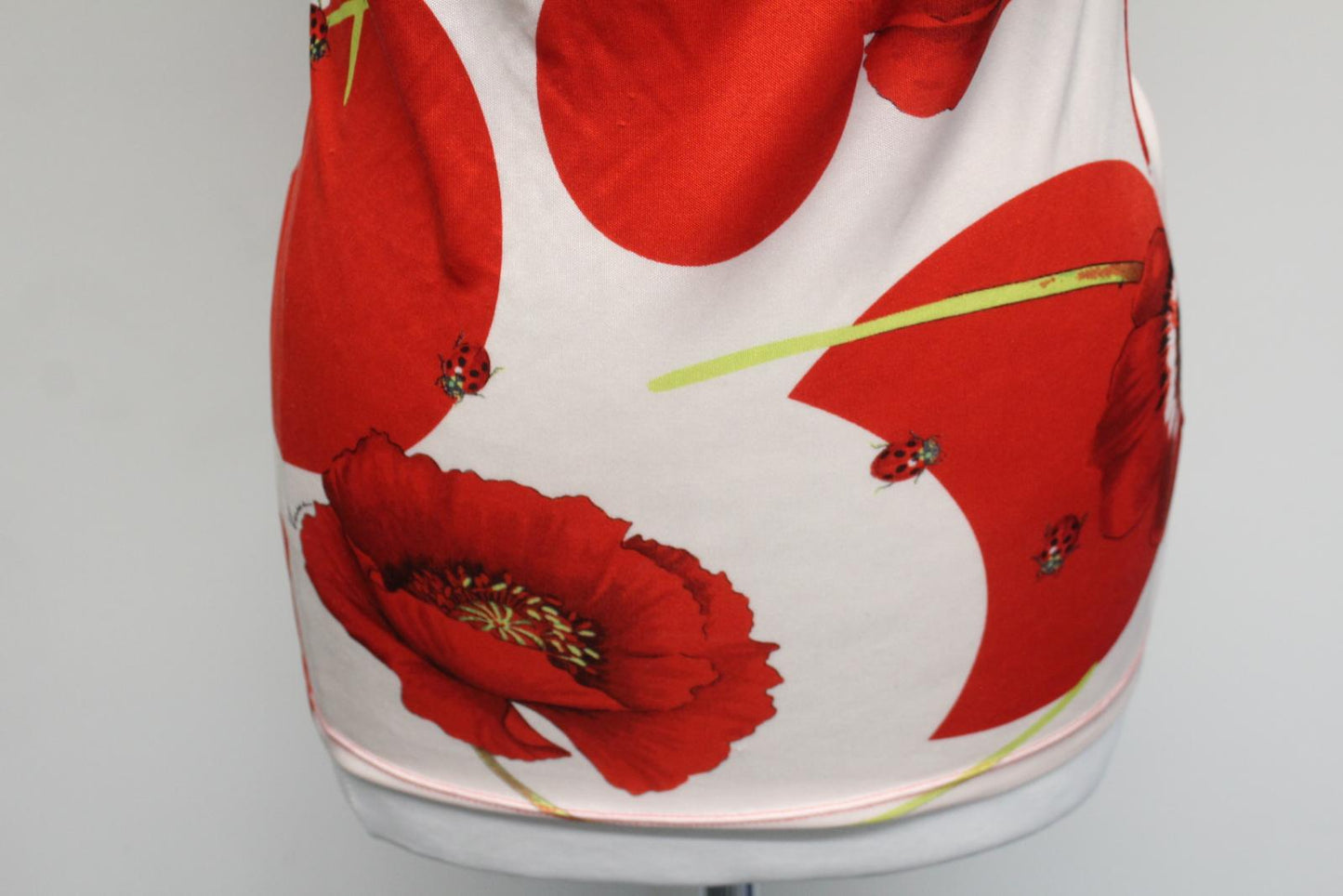 VERSACE Ladies Red Silk Blend Ladybird Poppy Print Tie Neck Top IT44 UK12 NEW
