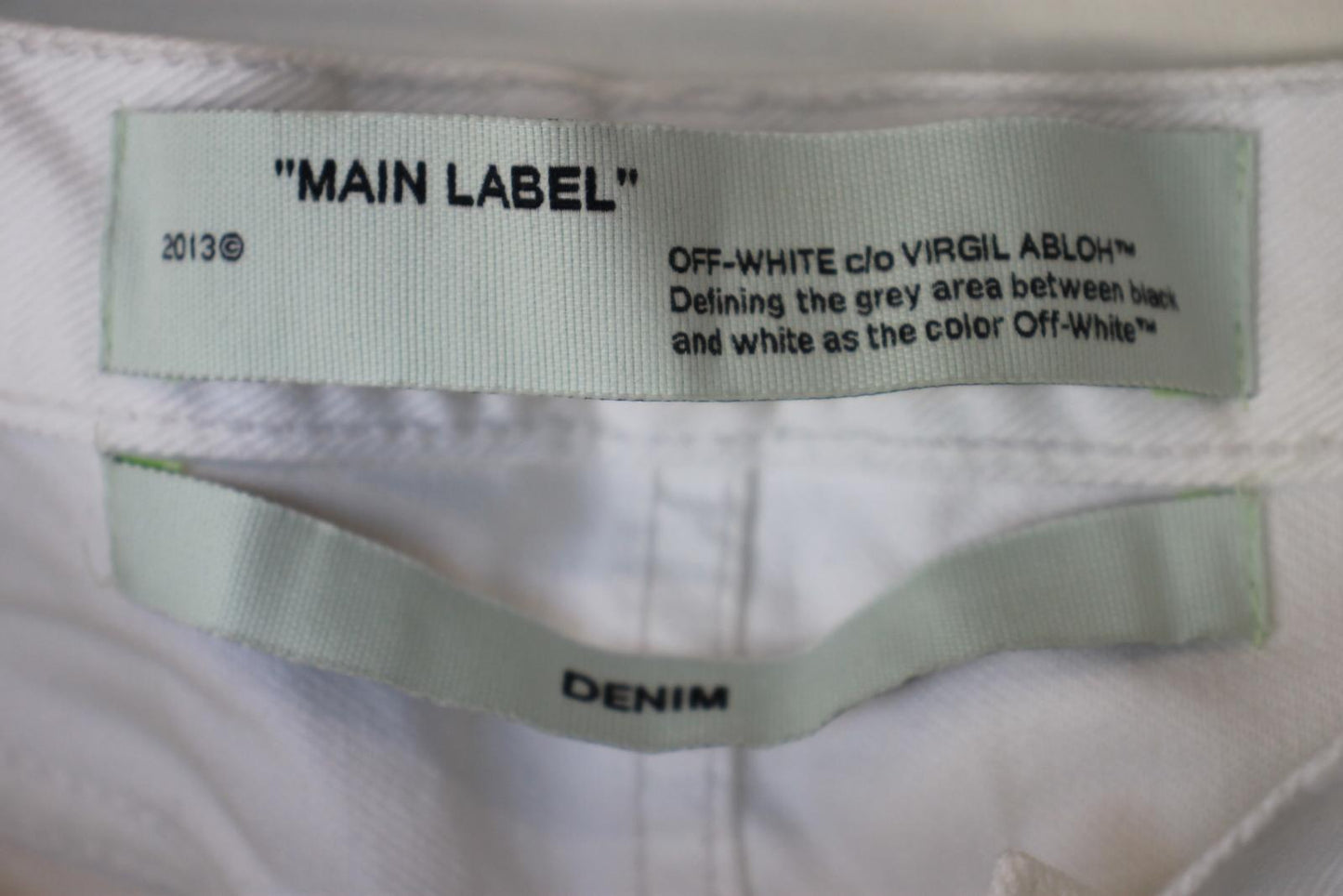 OFF-WHITE Ladies White Cotton Denim Cut-Off Shorts Size 28 NEW
