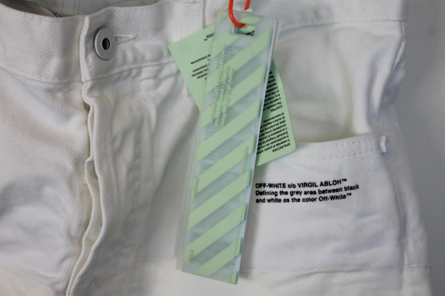 OFF-WHITE Ladies White Cotton Denim Cut-Off Shorts Size 28 NEW