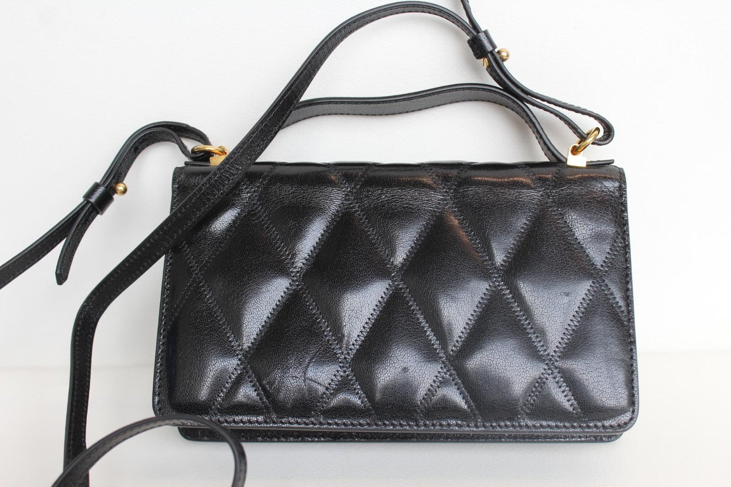GIVENCHY Ladies GV3 Strap Wallet Black Quilted Leather Crossbody Bag OS NEW