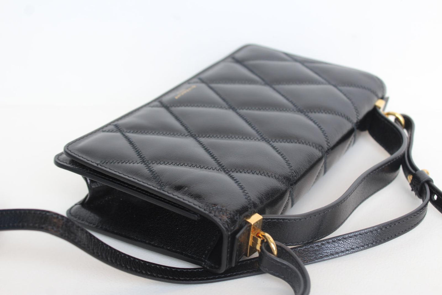 GIVENCHY Ladies GV3 Strap Wallet Black Quilted Leather Crossbody Bag OS NEW