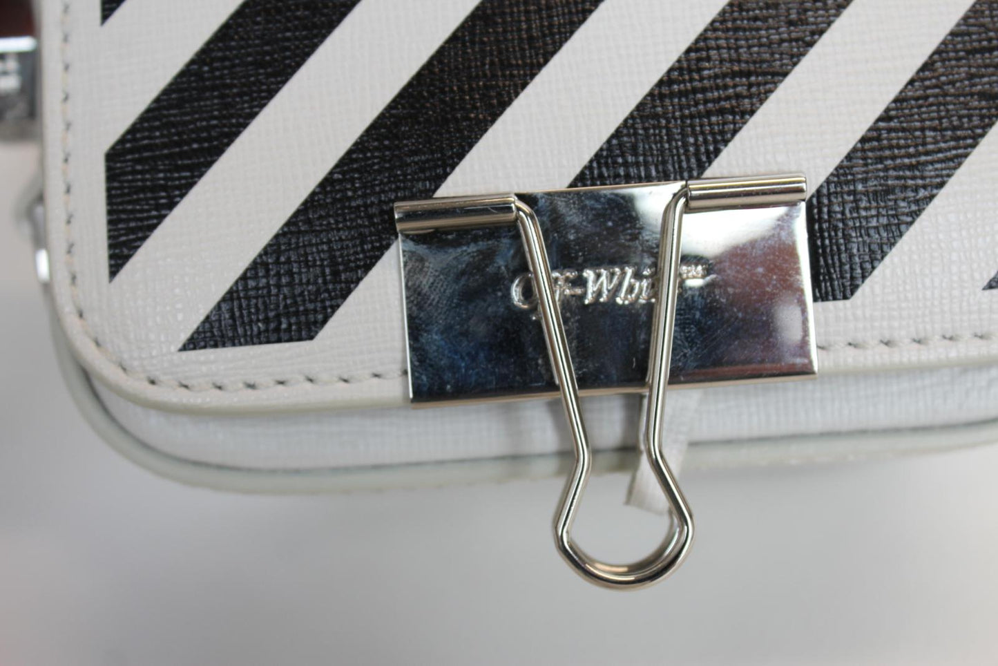 OFF-WHITE Ladies White Black Leather Diagonal Flap Mini Binder Clip Bag NEW