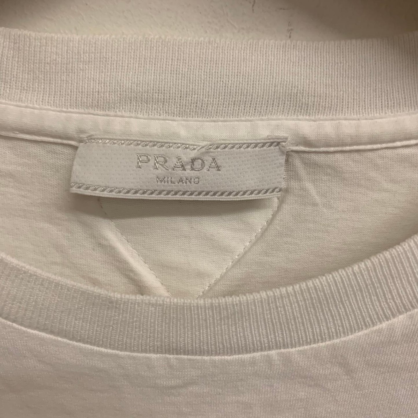 PRADA White Men's Short Sleeve Round Neck Triangle Badge T-Shirt Size UK M NEW
