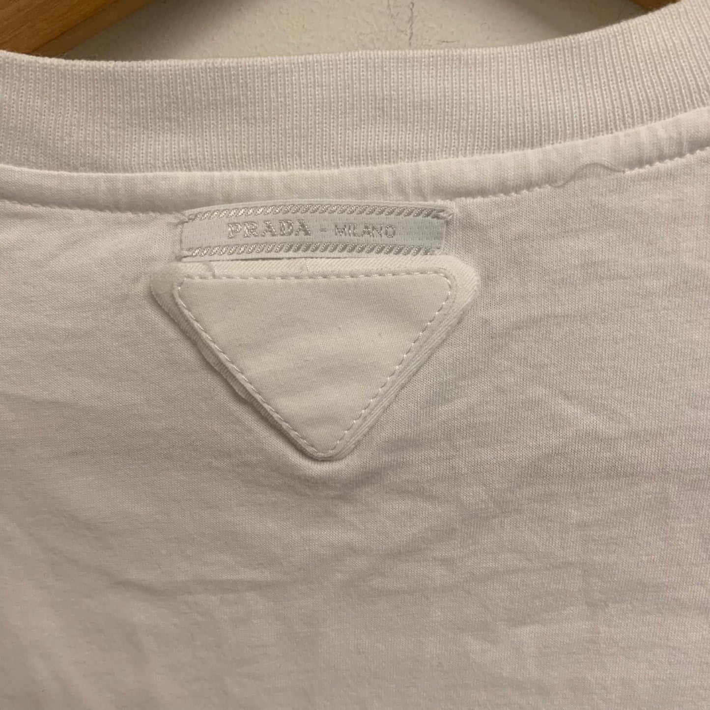 PRADA White Men's Short Sleeve Round Neck Triangle Badge T-Shirt Size UK M NEW
