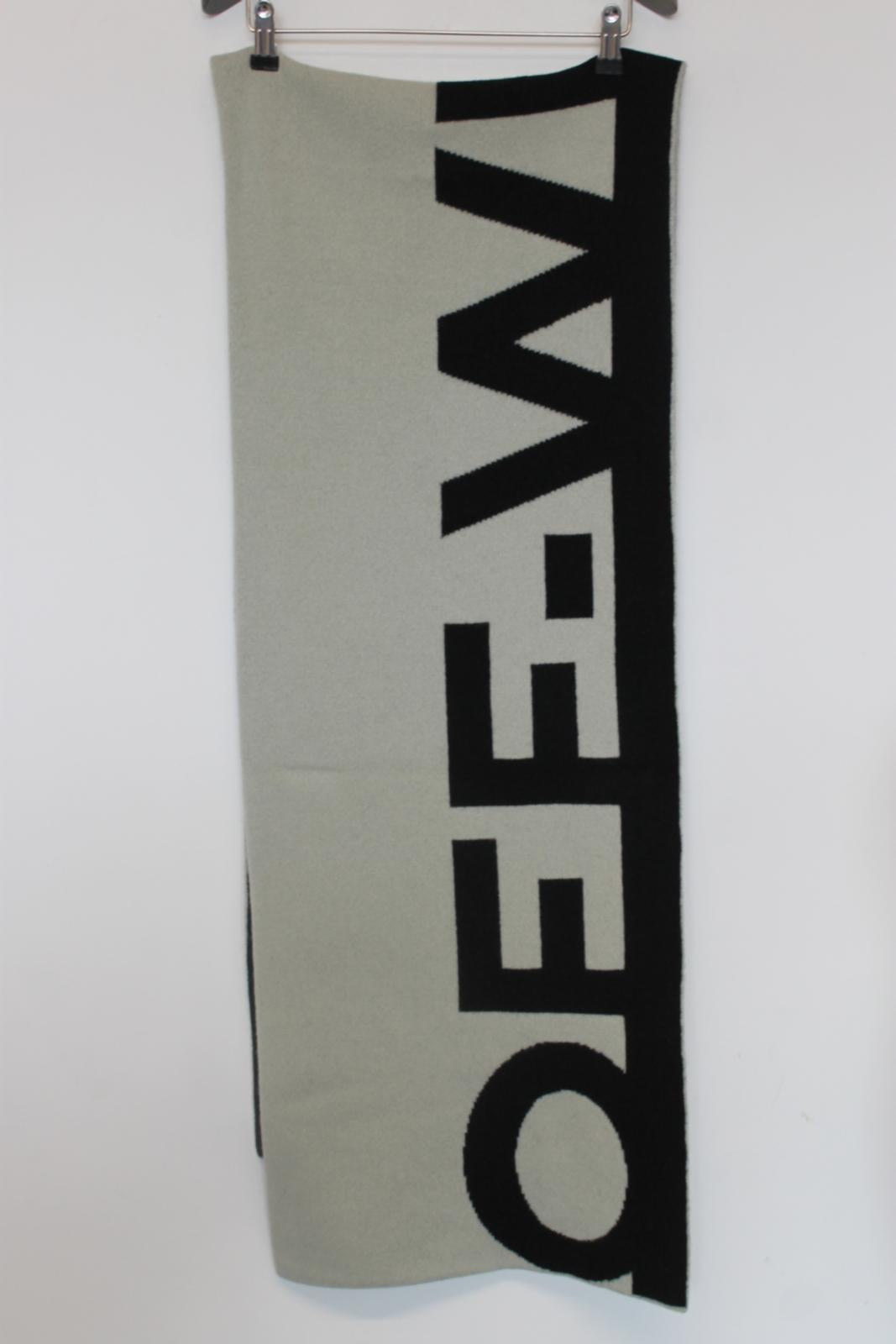 OFF-WHITE Ladies Grey/Black Wool Fleeced Rectangular Logo Scarf O/S NEW