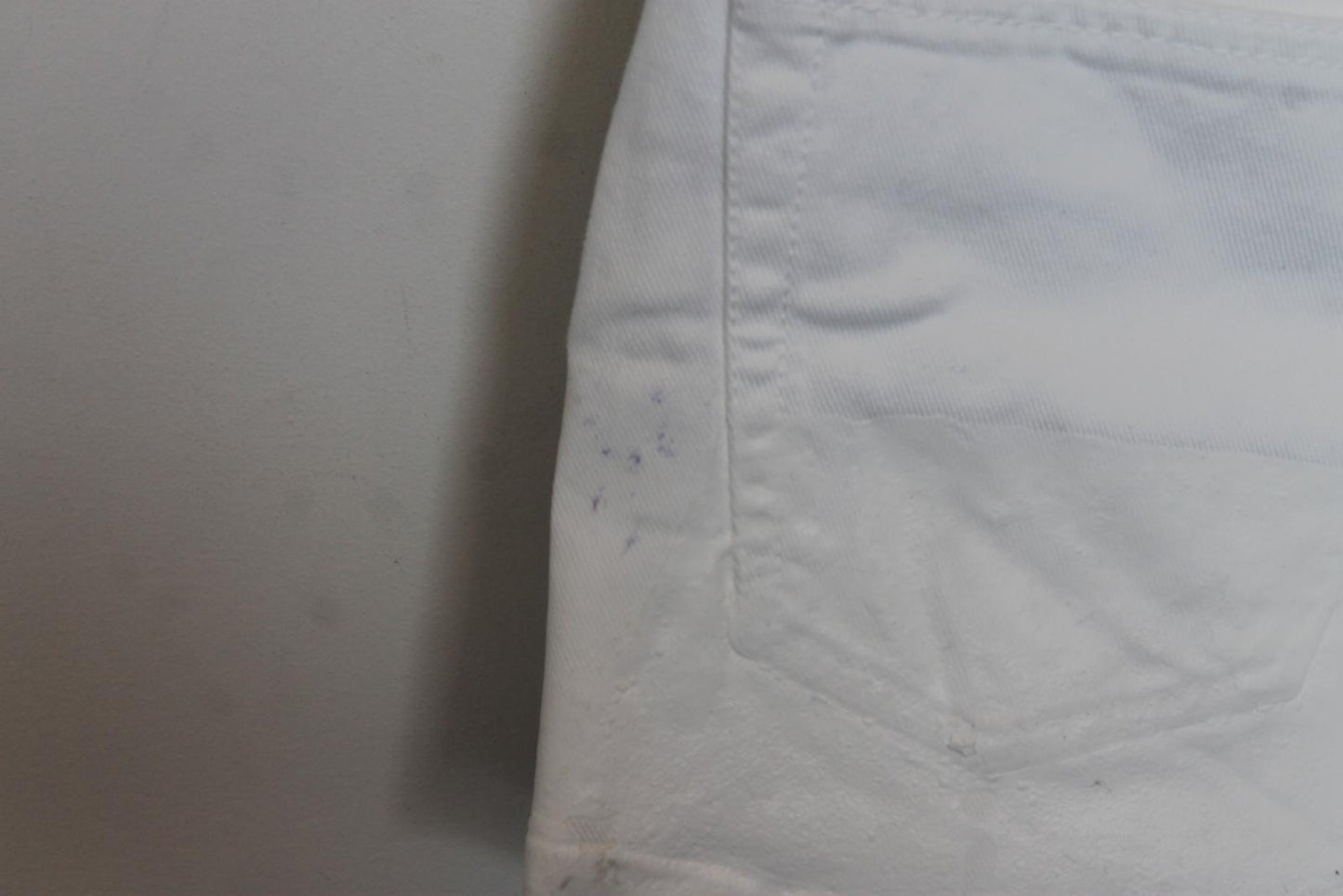 OFF-WHITE Ladies White Cotton Denim Cut-Off Shorts Size 27 NEW