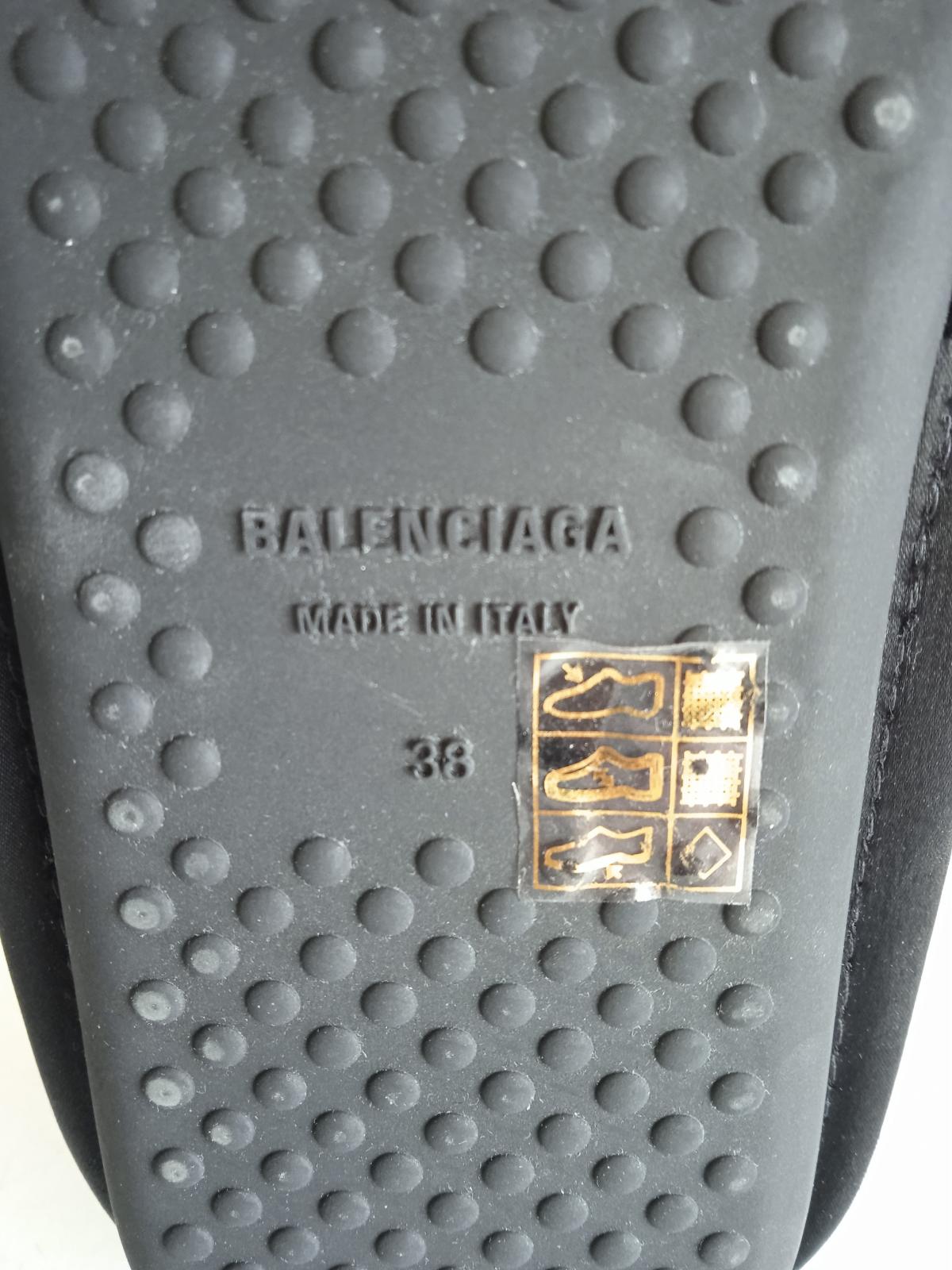 BALENCIAGA Ladies Black Satin Quilted Flat Slider Sandals Size FR38 UK5 NEW