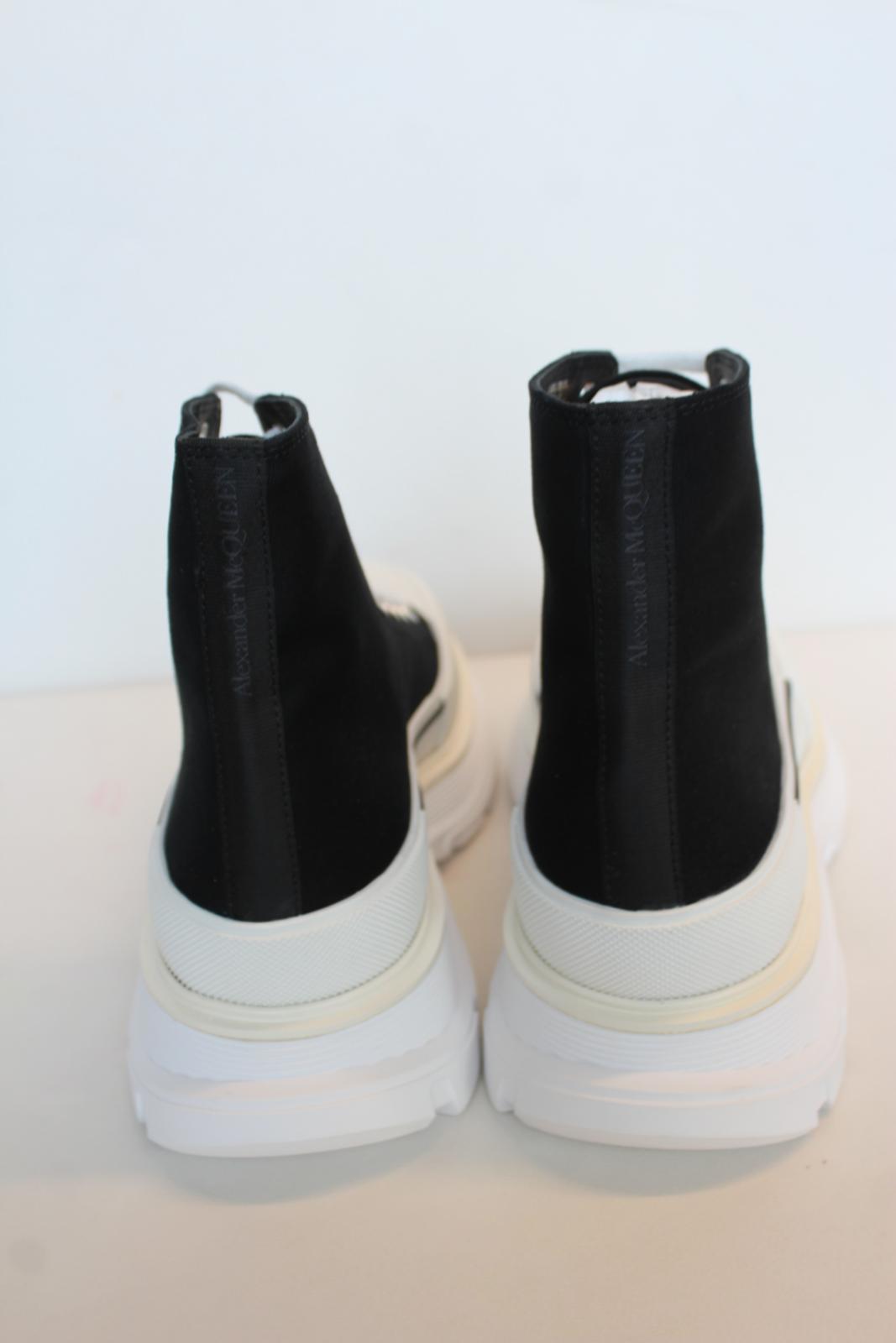 ALEXANDER MCQUEEN Men's Black White Tread Slick Canvas Boots EU43 UK9 NEW