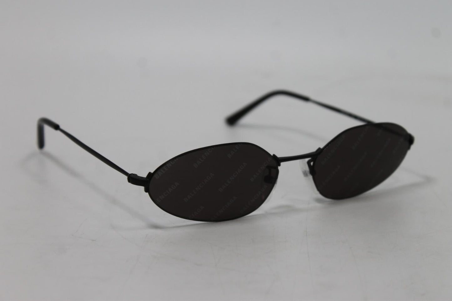 BALENCIAGA Mens Black Invisible Cat Eye Sunglasses 58-19-140 NEW