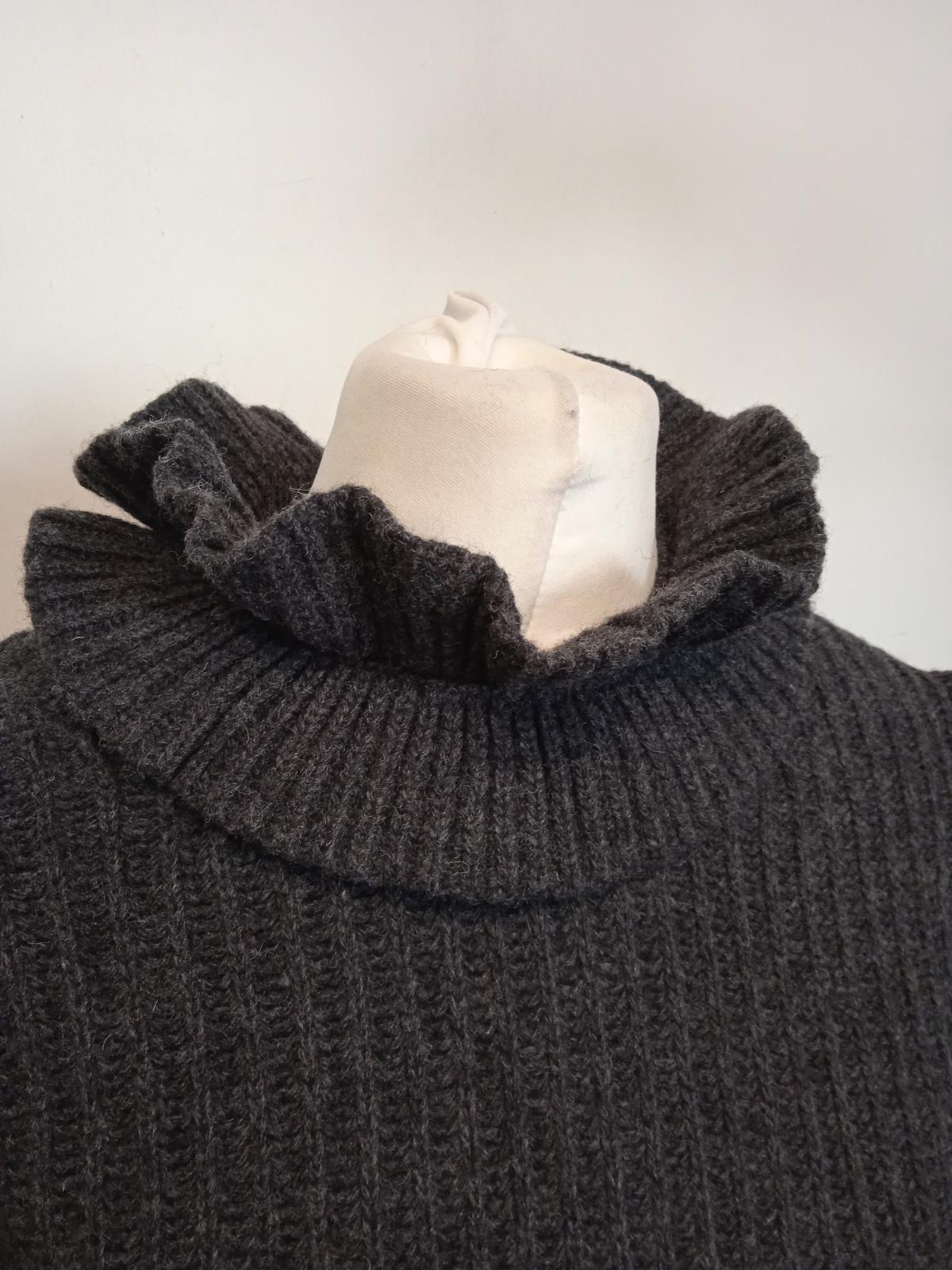 GANNI Ladies Charcoal Grey Wool Ribbed Open Back Ruffled Jumper Size XS NEW