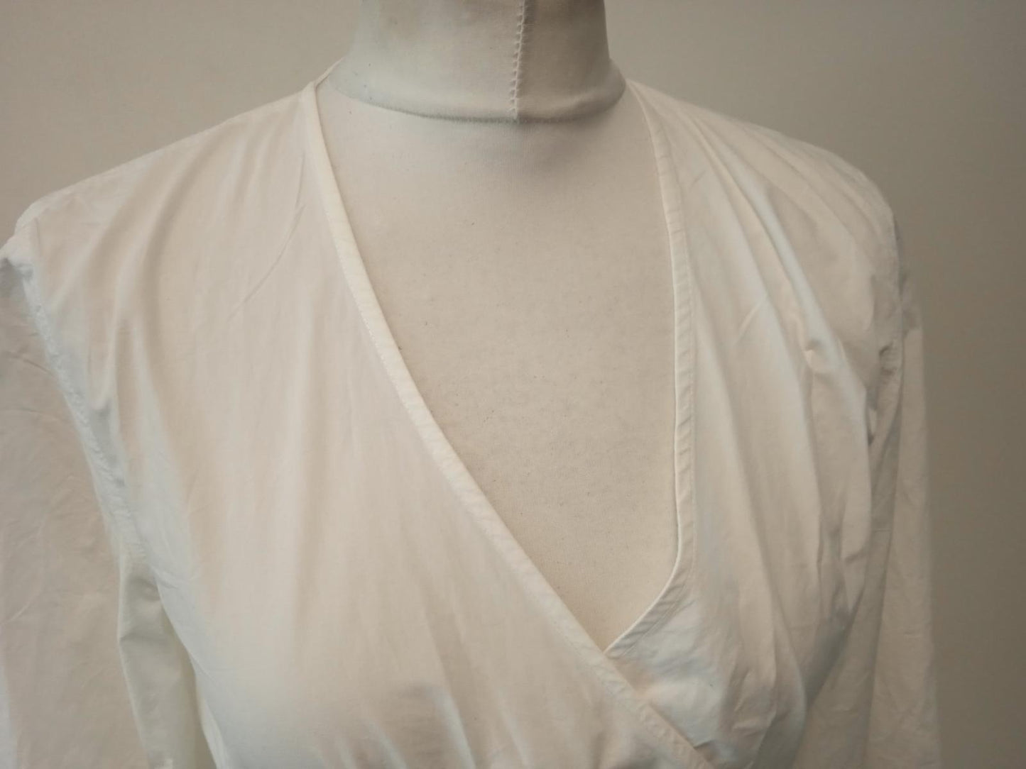 GANNI Ladies Bright White Cotton V-Neck Tie Waist Blouse Size FR36 UK8 NEW