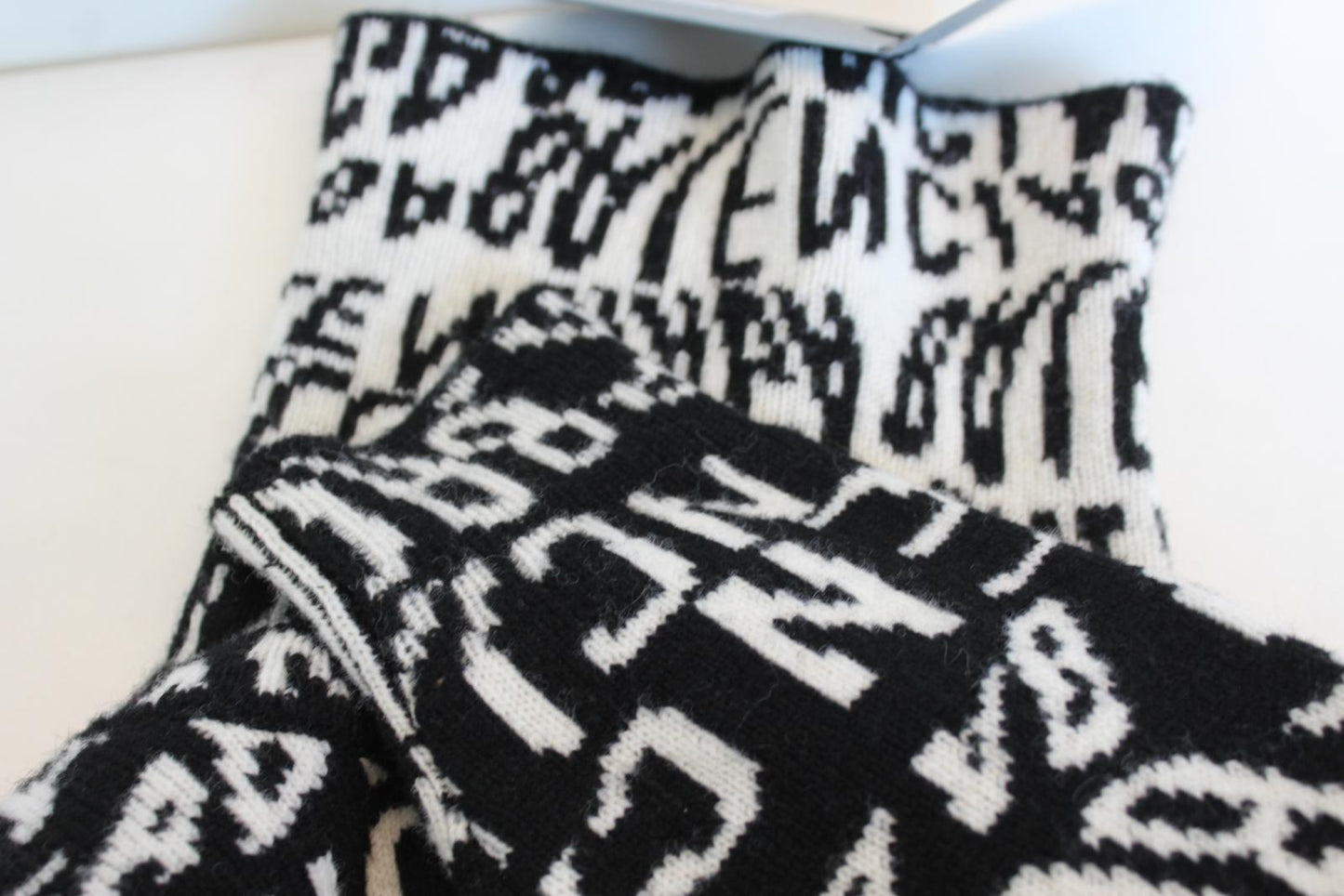 BALENCIAGA Men's Black White All Over Logo Details Turtleneck Wool Jumper S BNWT