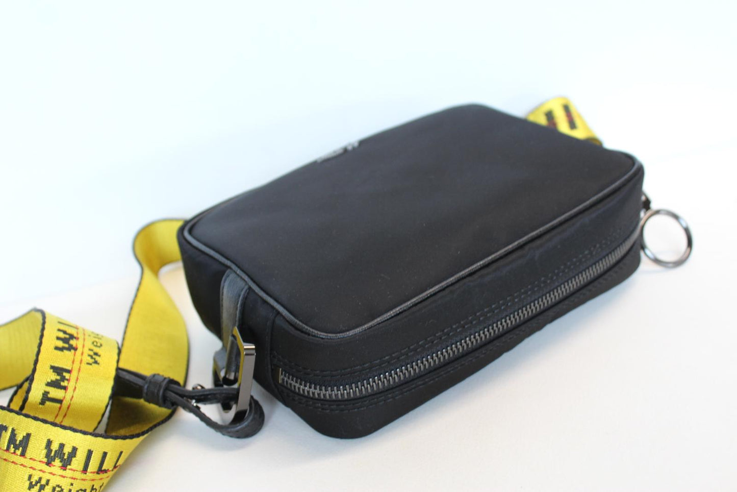 OFF-WHITE Men's Black Yellow Strap Zip Carryover Nylon Crossbody Bag OS NEW