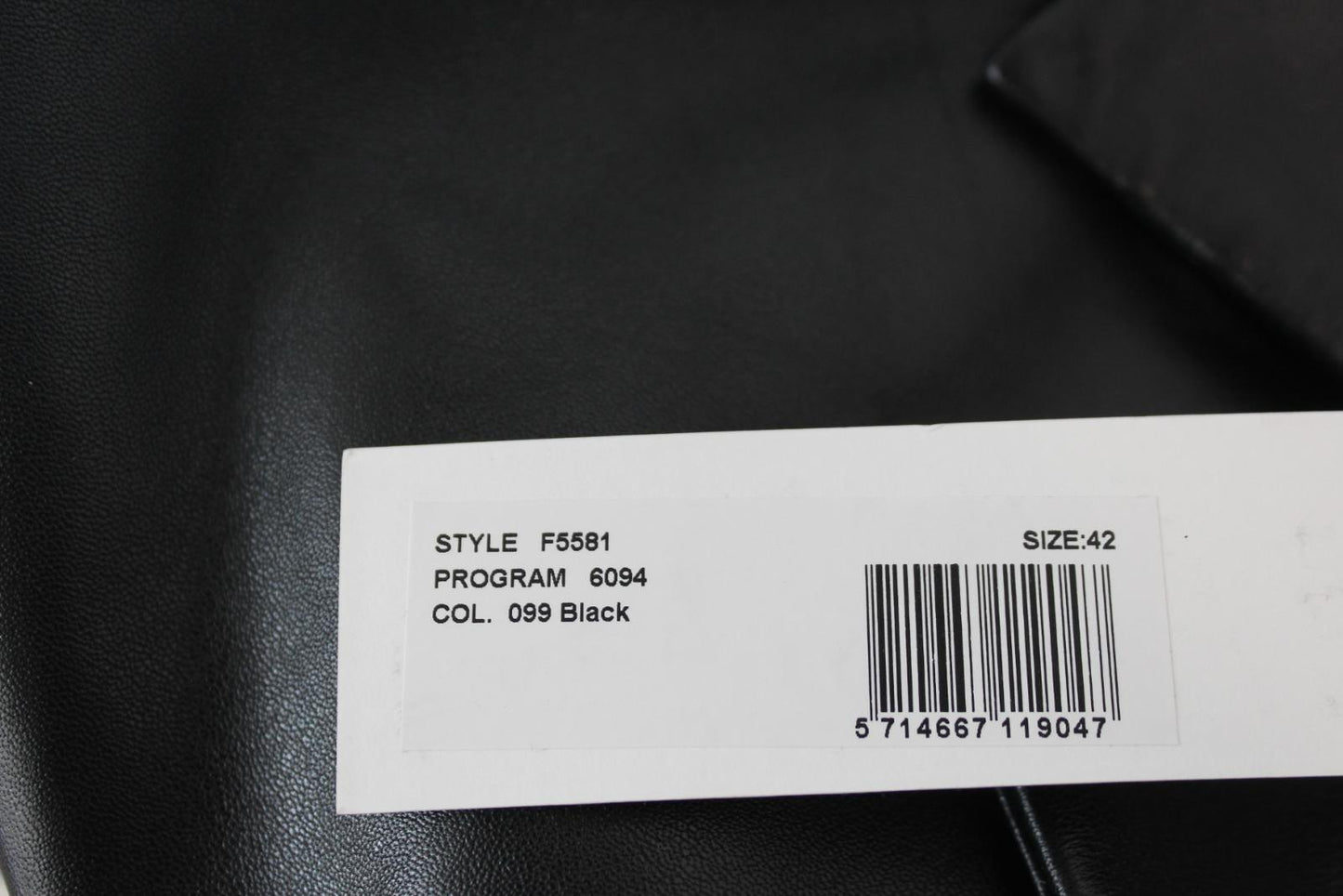 GANNI Ladies F5581 Black Single Button Cropped Leather Jacket EU42 UK14 NEW