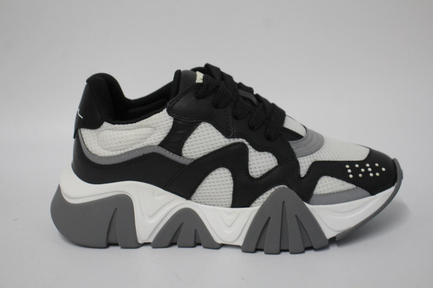 VERSACE Ladies Black & White Mesh Squalo Sneakers Trainers IT35.5 UK2.5 NEW