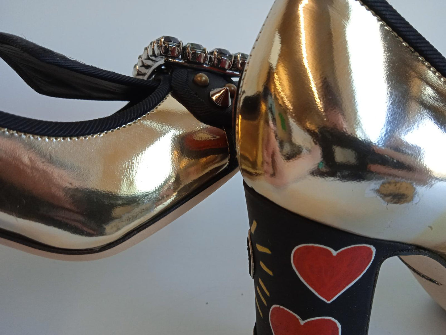 DOLCE & GABBANA Ladies Gold Sacred Heart Crystal Embellished Pumps EU38 UK5 NEW