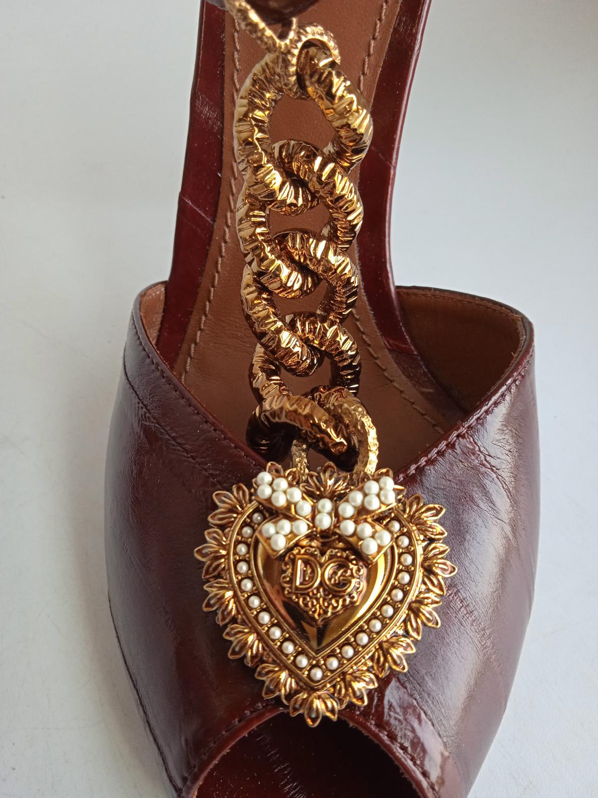 DOLCE & GABBANA Ladies Brown Leather Chain Detail Bette Pumps EU39 UK6 NEW