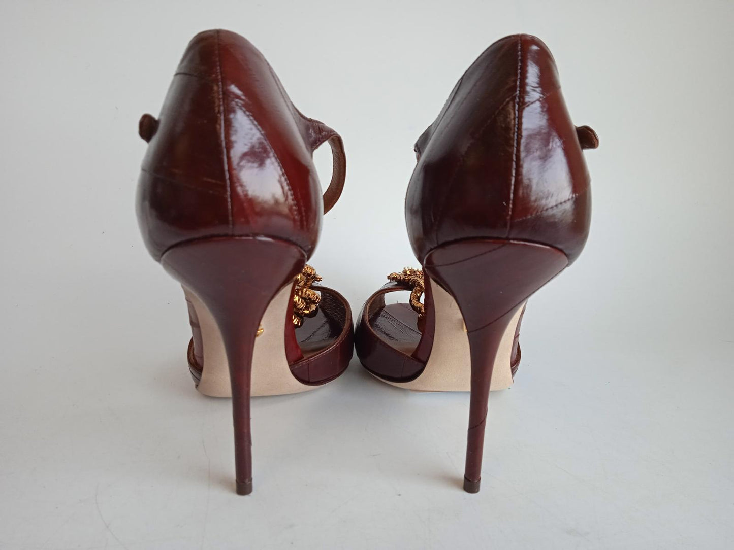 DOLCE & GABBANA Ladies Brown Leather Chain Detail Bette Pumps EU39 UK6 NEW