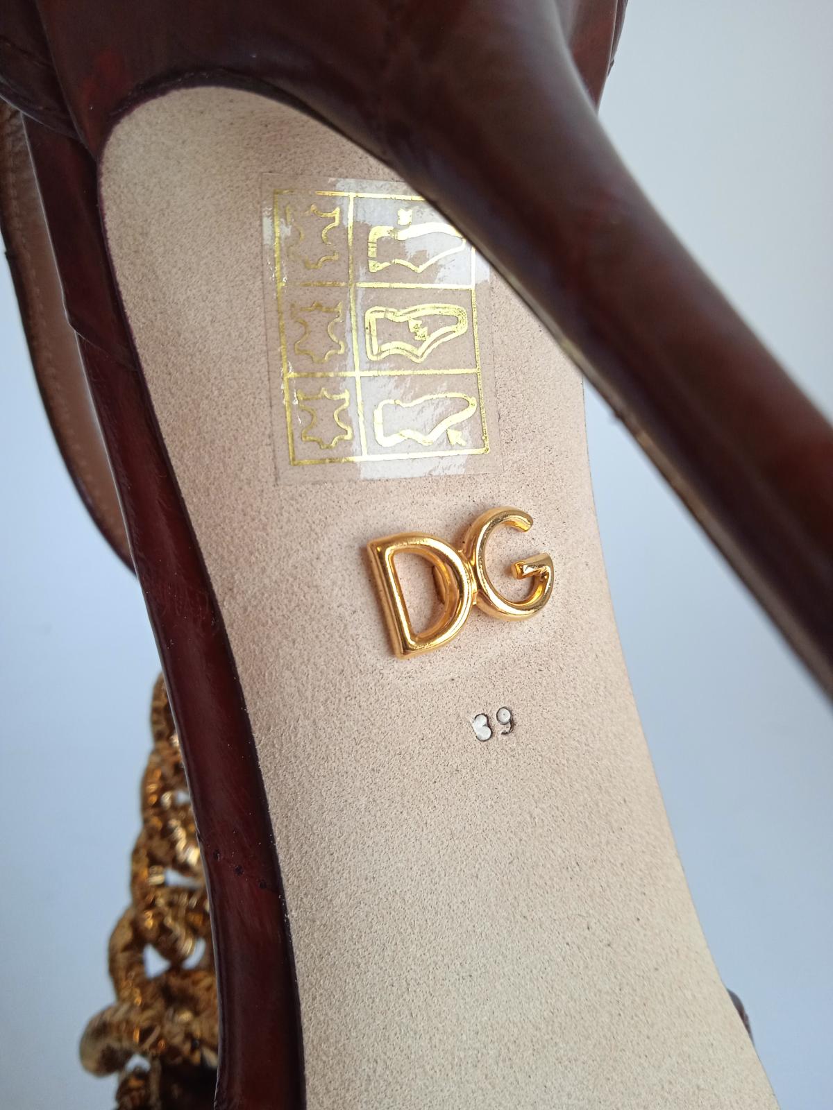 DOLCE & GABBANA Ladies Brown Leather Chain Detail Bette Pumps EU39 UK6 NEW