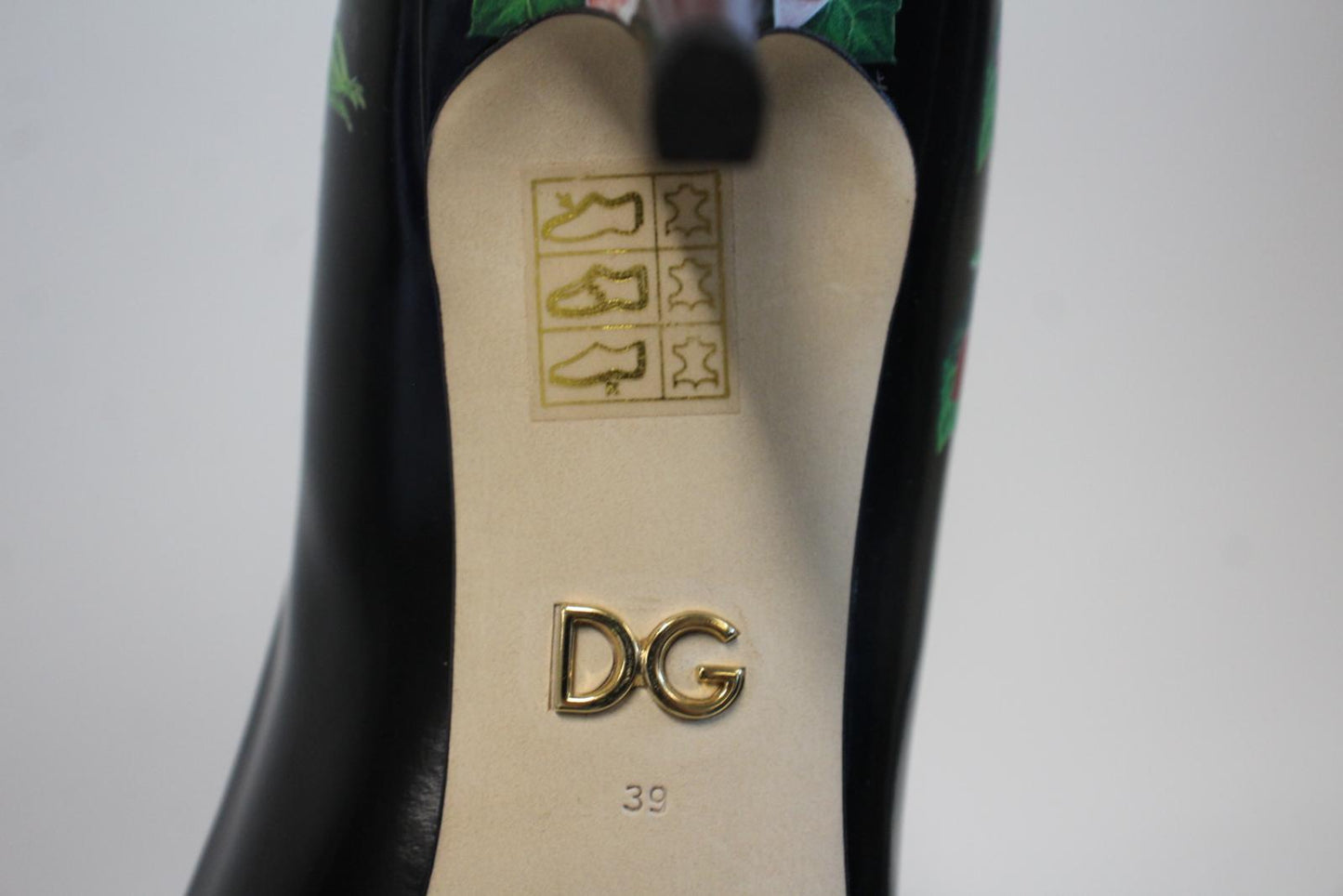 DOLCE & GABBANA Ladies Black Leather Floral Crystal Toe Shoes EU39 UK6 NEW