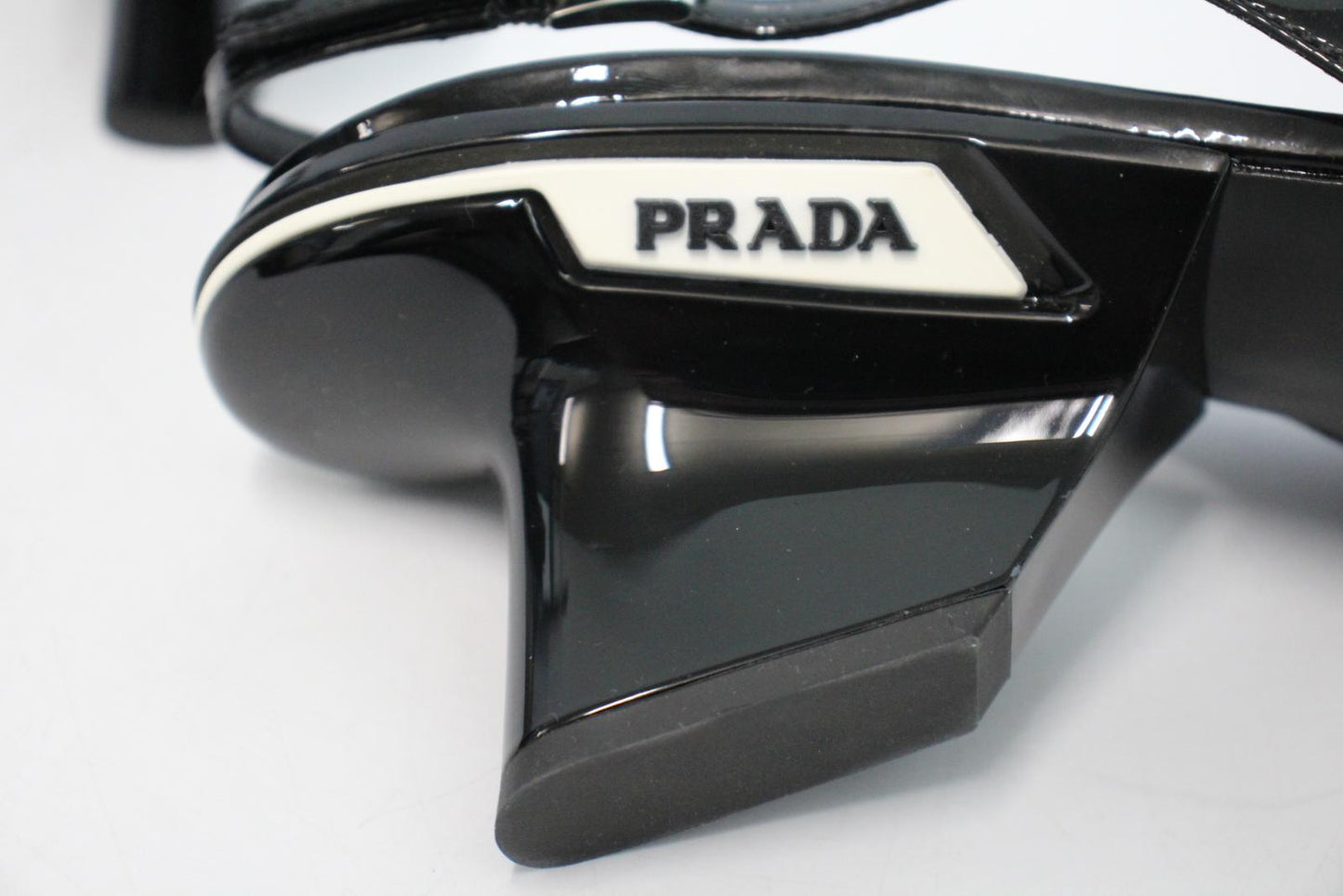 PRADA Ladies Black Patent Leather Pointed Toe Slingback Pumps EU37 UK4 NEW