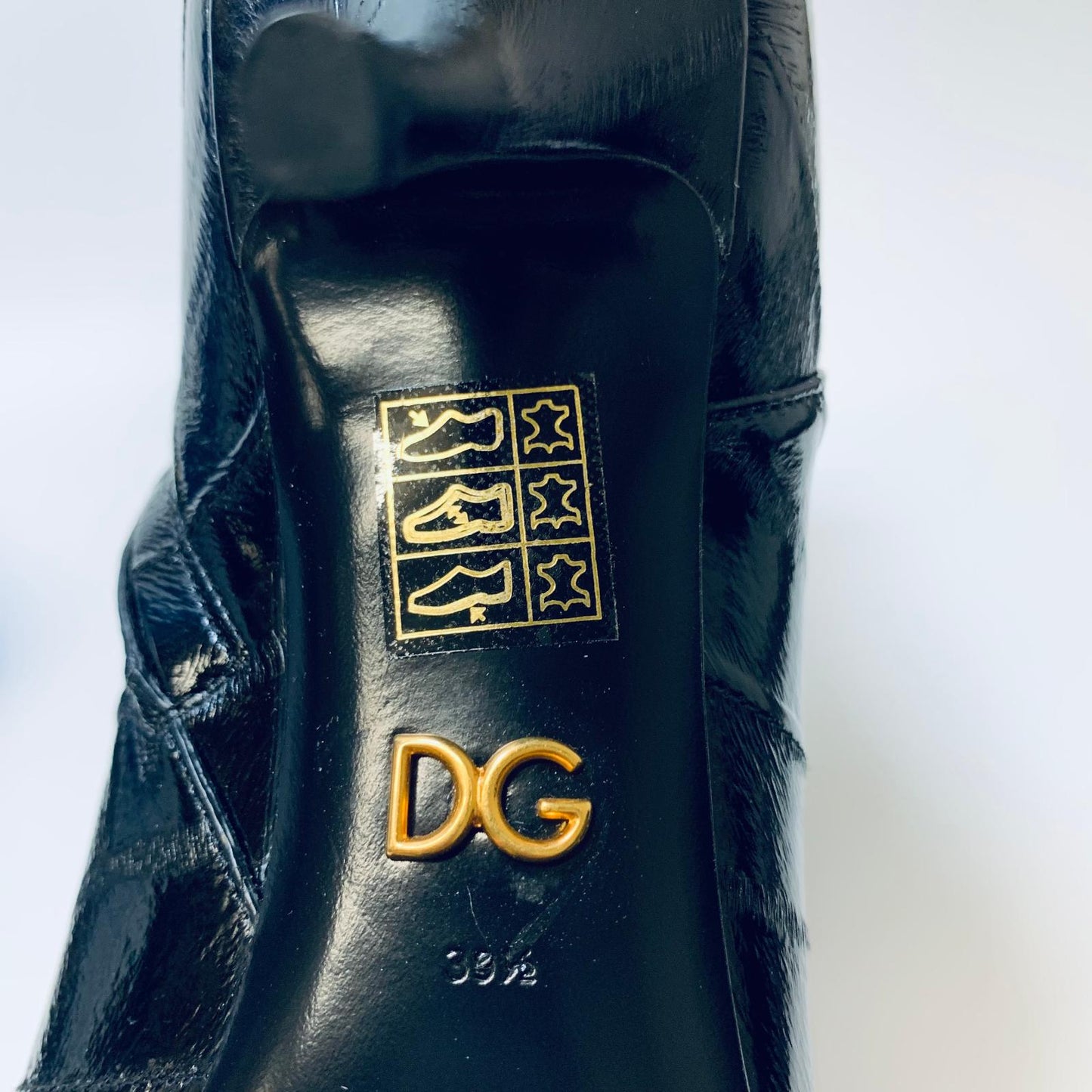 DOLCE & GABBANA Black Slip On Pointed Toe Bootie Heels Size UK 6.5 NEW
