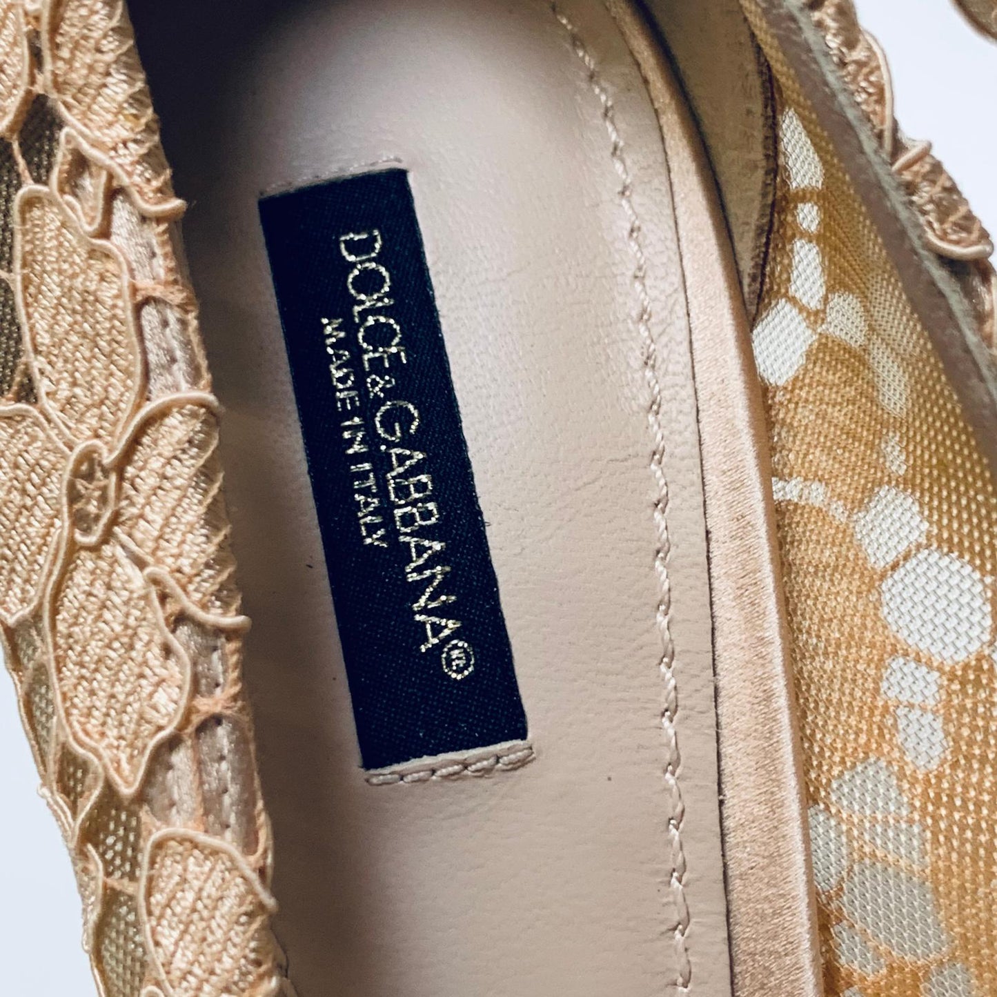 DOLCE & GABBANA Beige Floral Lace Hi-Heel Pointed Toe Crystal Flower UK 5.5 NEW