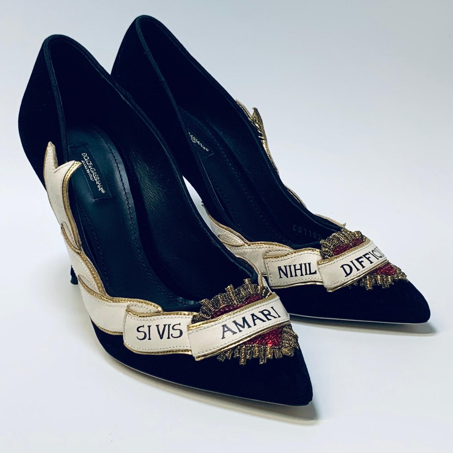 DOLCE & GABBANA Black Velvet Ladies Heels Sacred Heart Banner Shoes UK 7 NEW