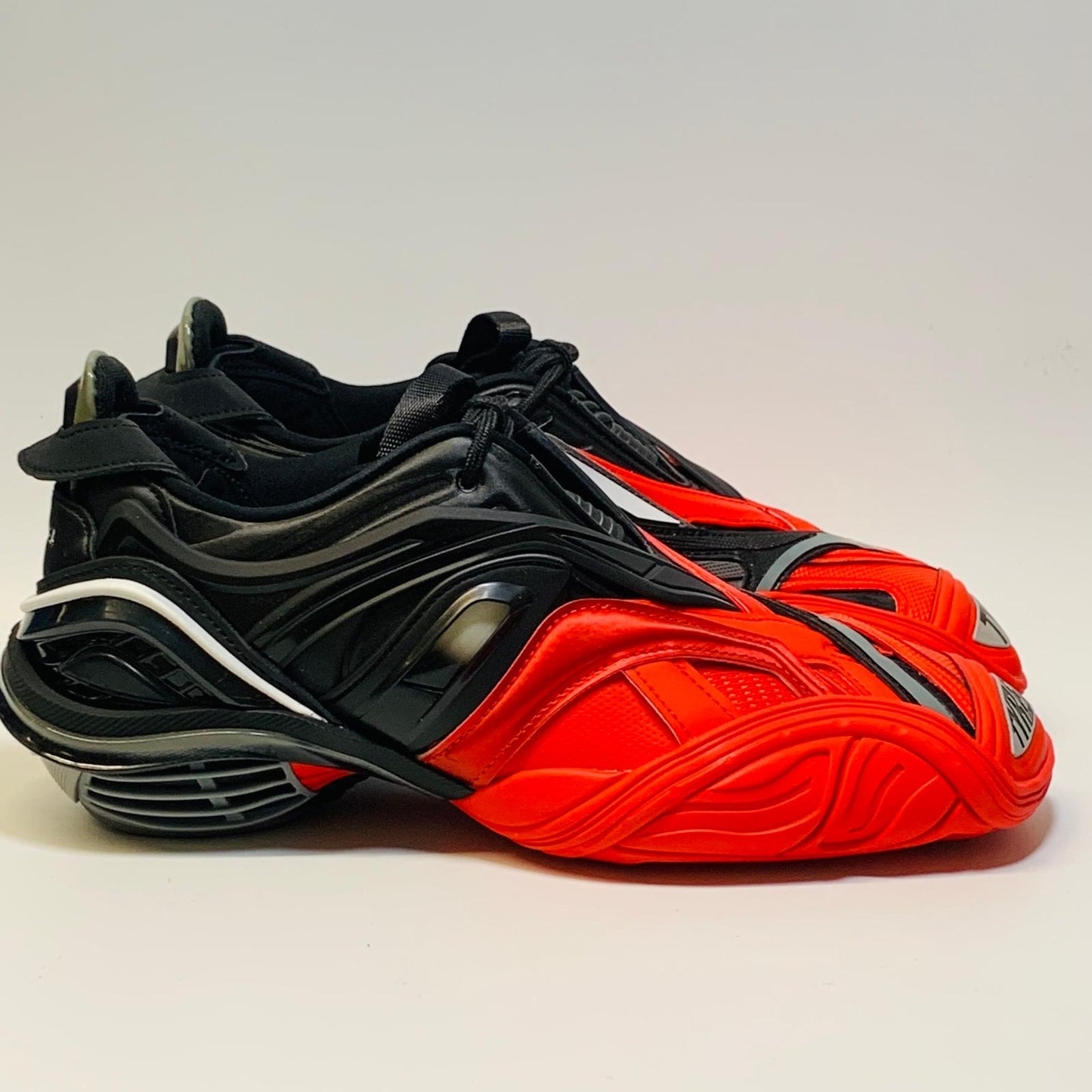 BALENCIAGA Black Red Men's Tyrex Road Rubber Panel Sneaker Trainer UK 7 NEW