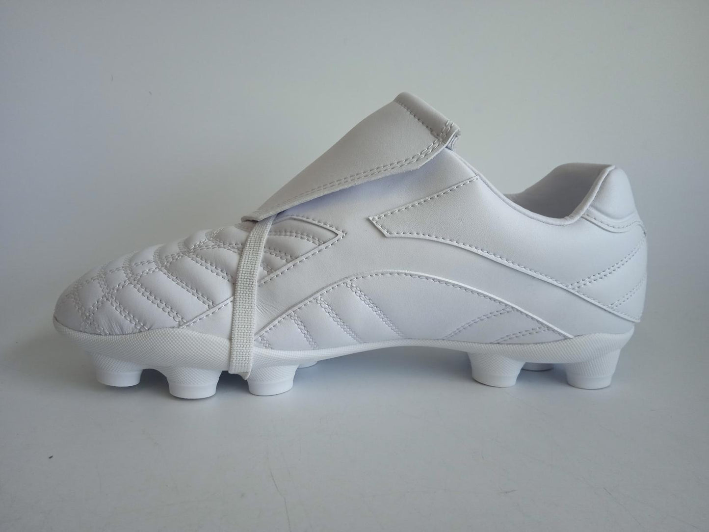 BALENCIAGA Ladies White Faux Leather Football-Style Quilted Trainers UK5 NEW