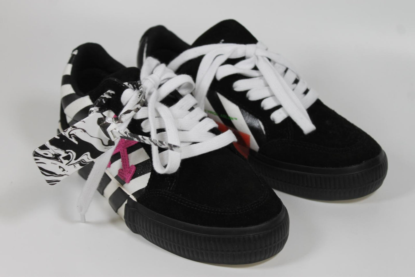 OFF-WHITE Ladies Black/White Suede Arrow Low Vulcanized Trainers EU36 UK3 NEW