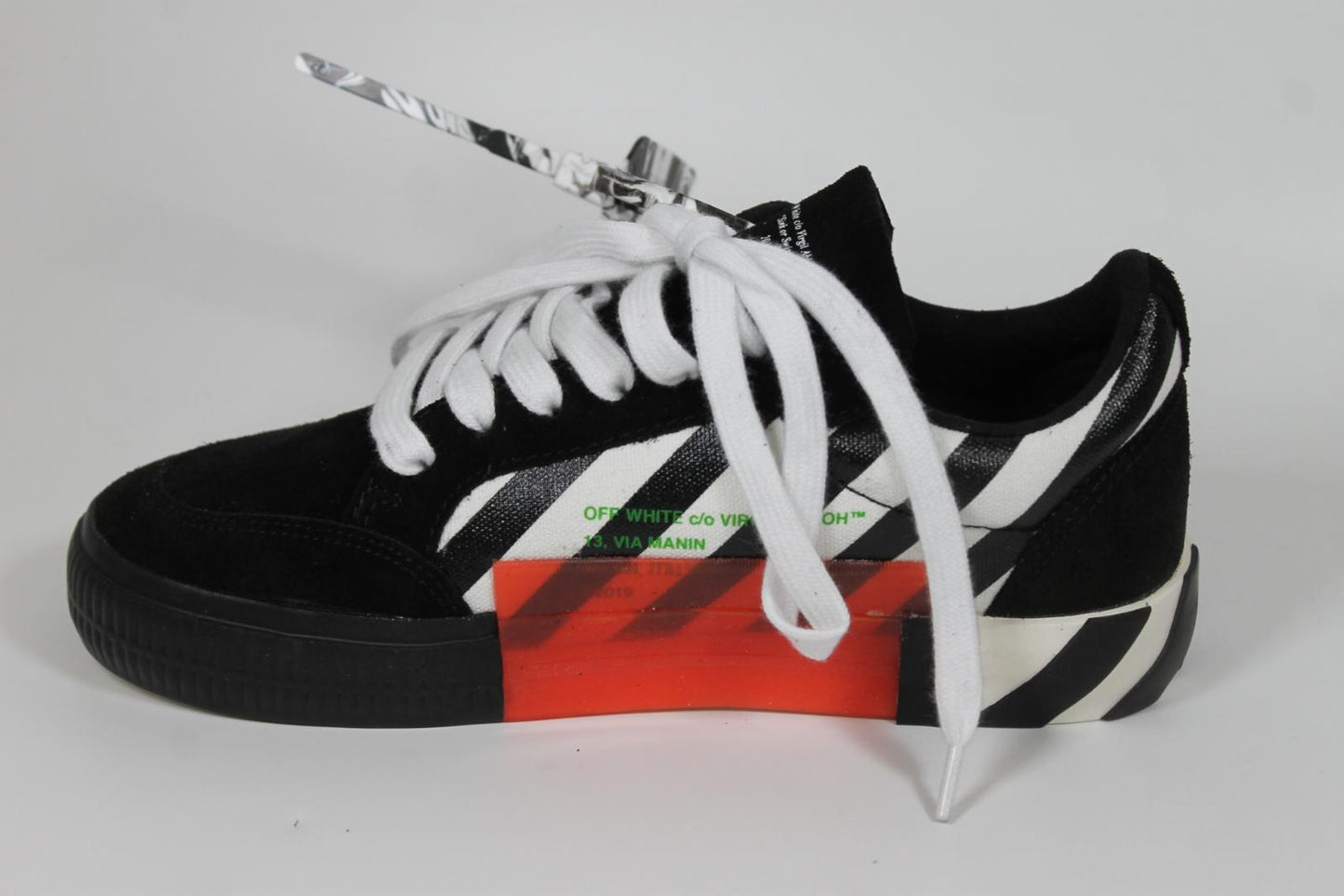 OFF-WHITE Ladies Black/White Suede Arrow Low Vulcanized Trainers EU36 UK3 NEW
