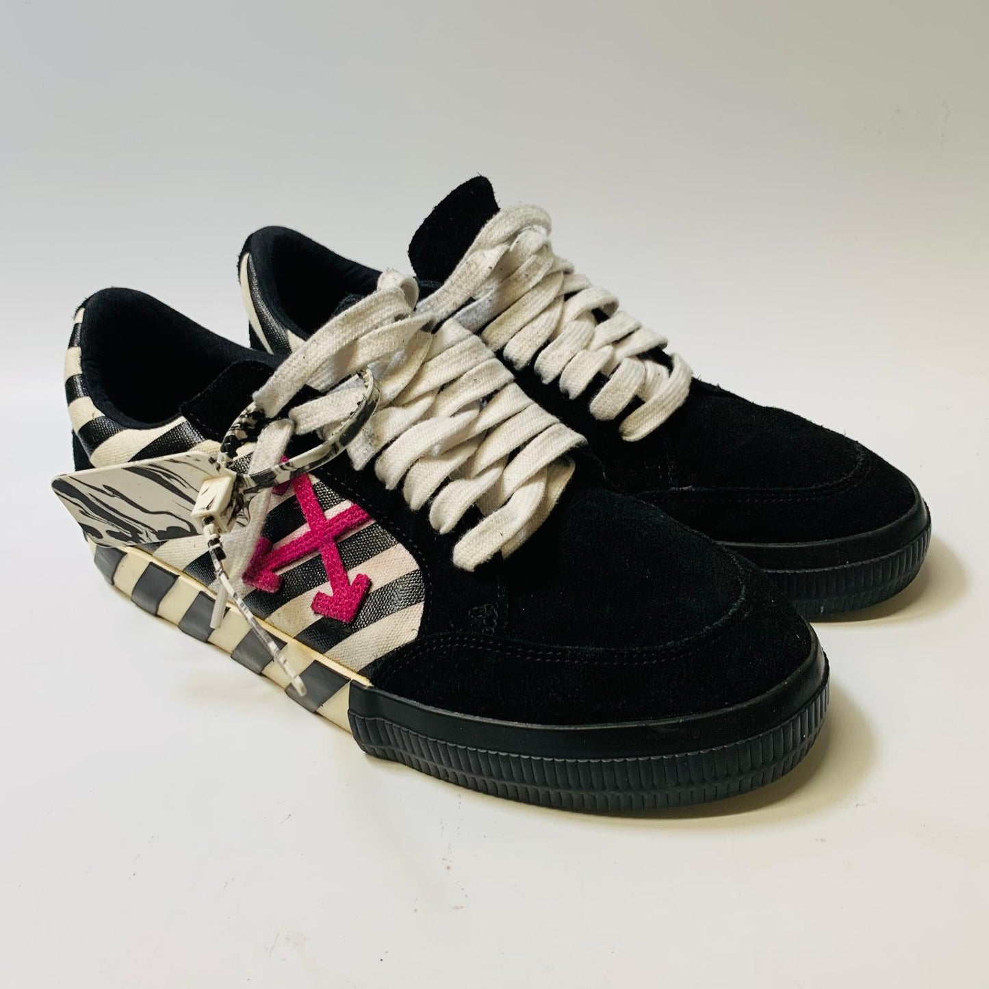 OFF-WHITE White Ladies Low Vulcan Side Stripe Sneaker Trainer UK 8.5 NEW
