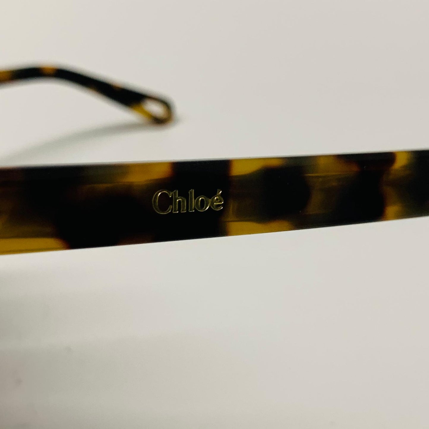 CHLOE Yellow Ladies  Round Sunglasses Tortoiseshell Yellow Lens NEW