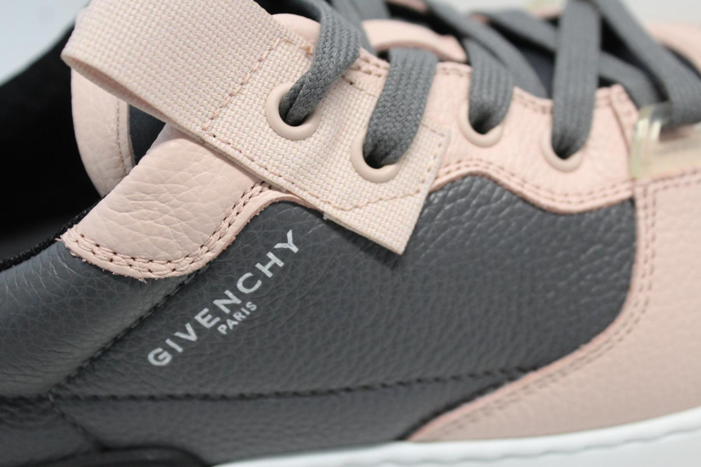 GIVENCHY Men's Wing Pink Grey Two-Tone Leather Low Top Trainers EU42.5 UK8.5 NEW